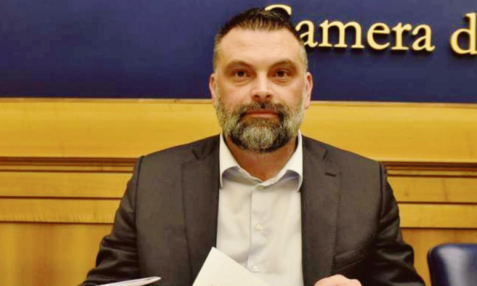 Fdi non fa sconti: "Urne, unica strada"