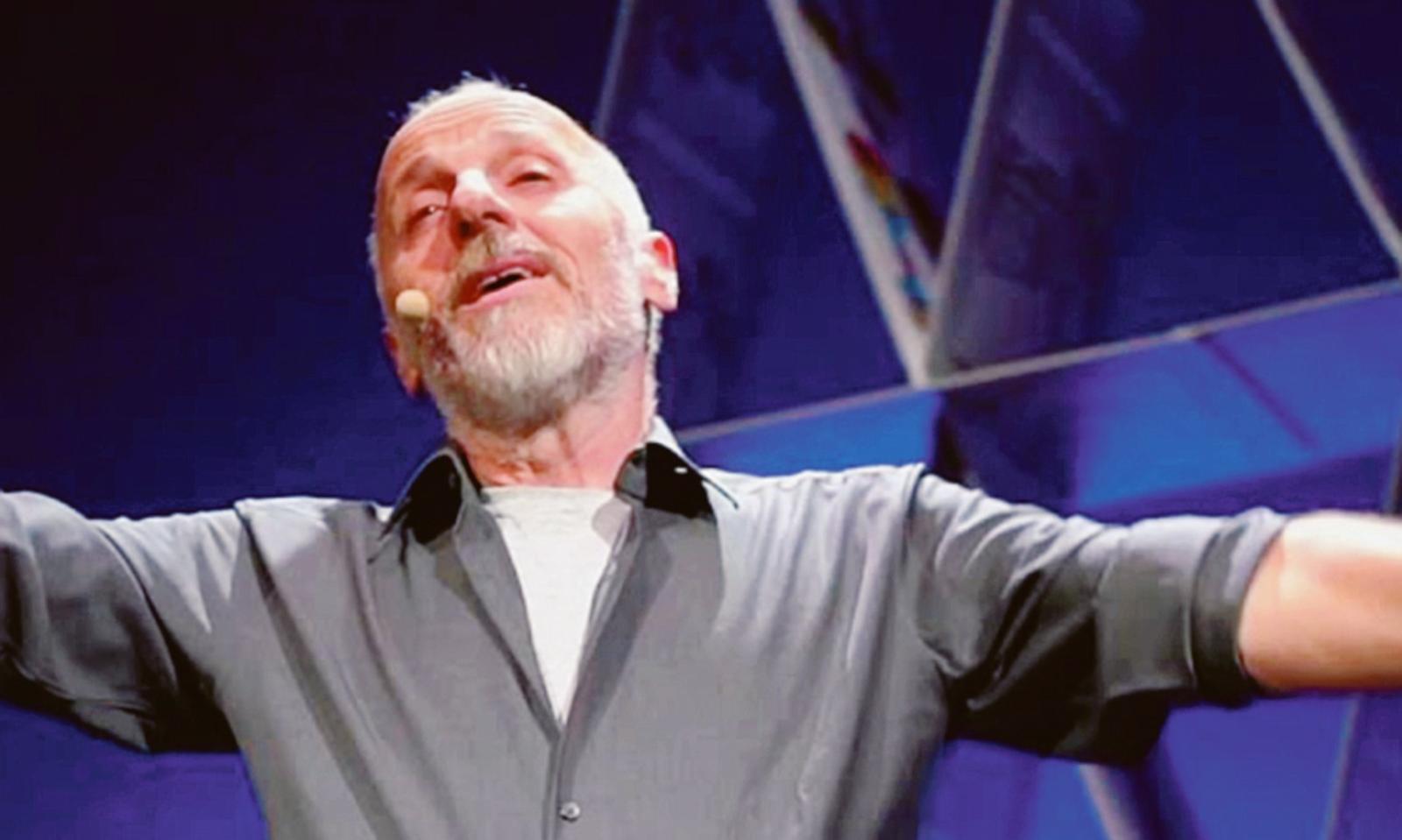 Paolini torna sul palco con &ldquo;Sani&rdquo;