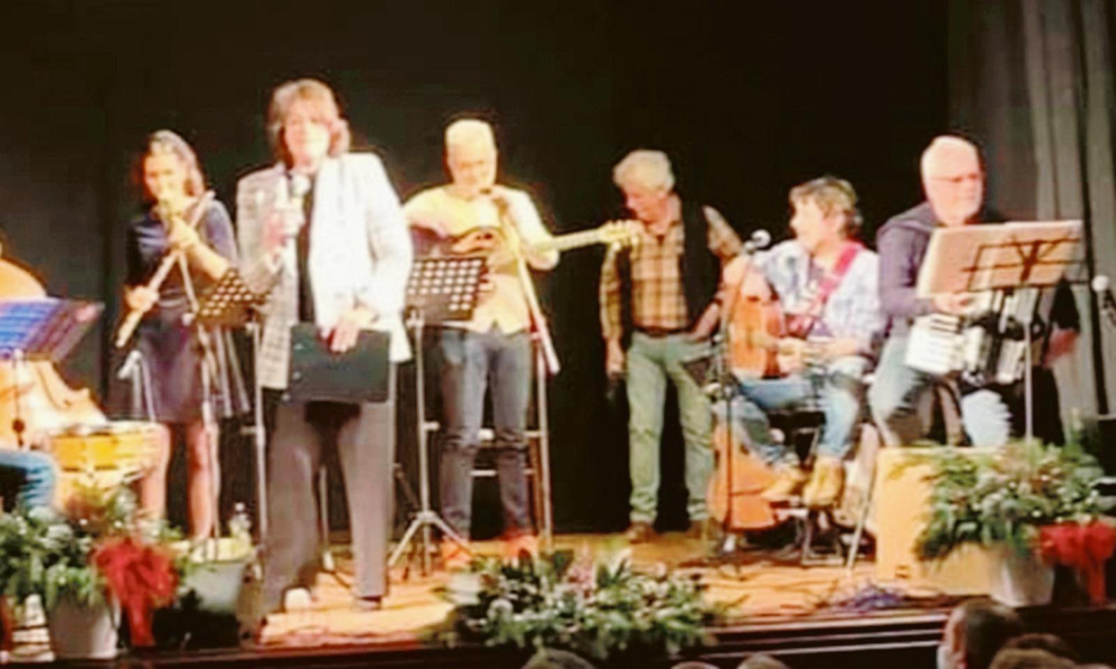 Andrea alimenta la solidariet&agrave;