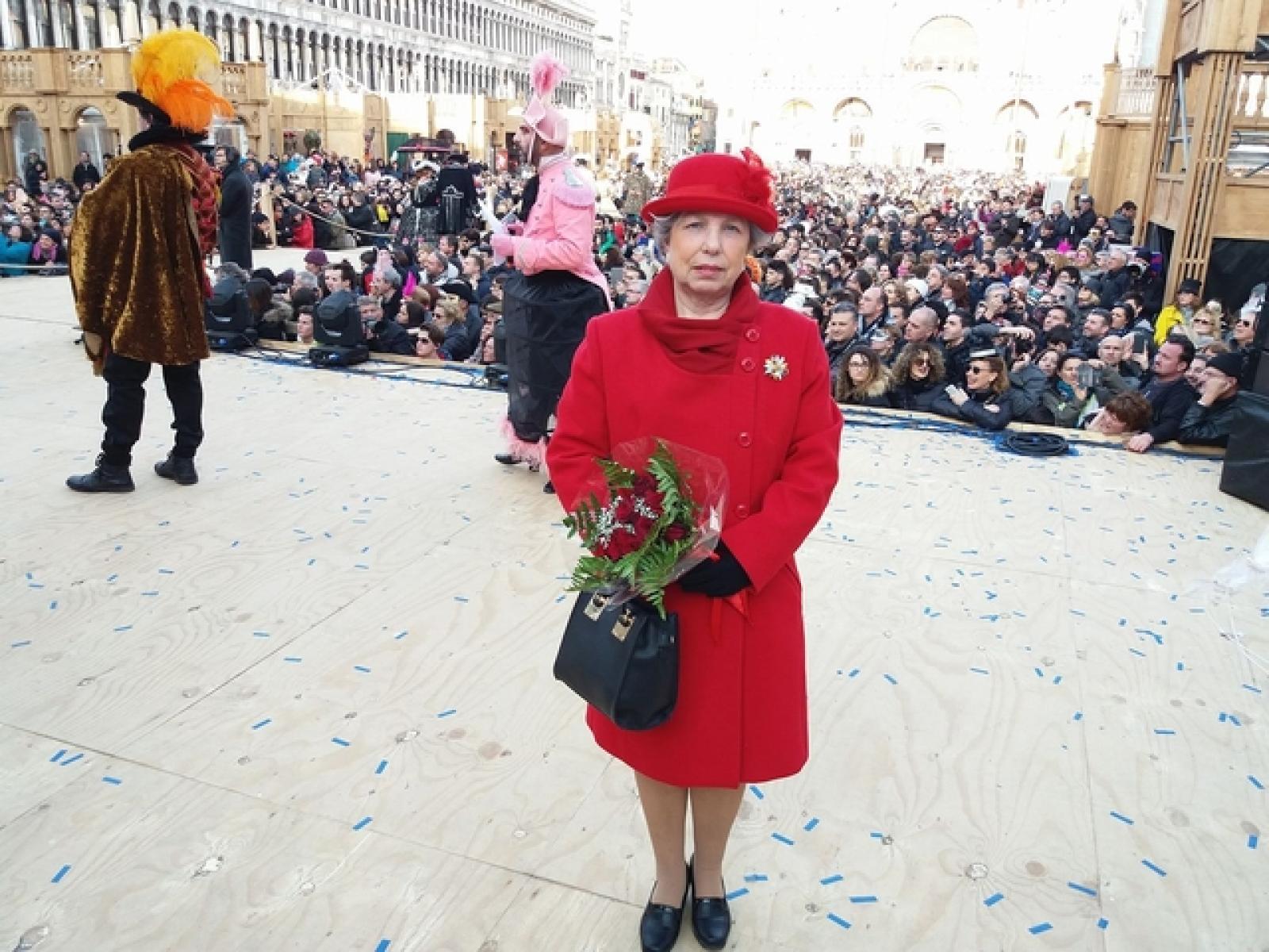 PAGGIORO La regina sul palco di piazza San Marco