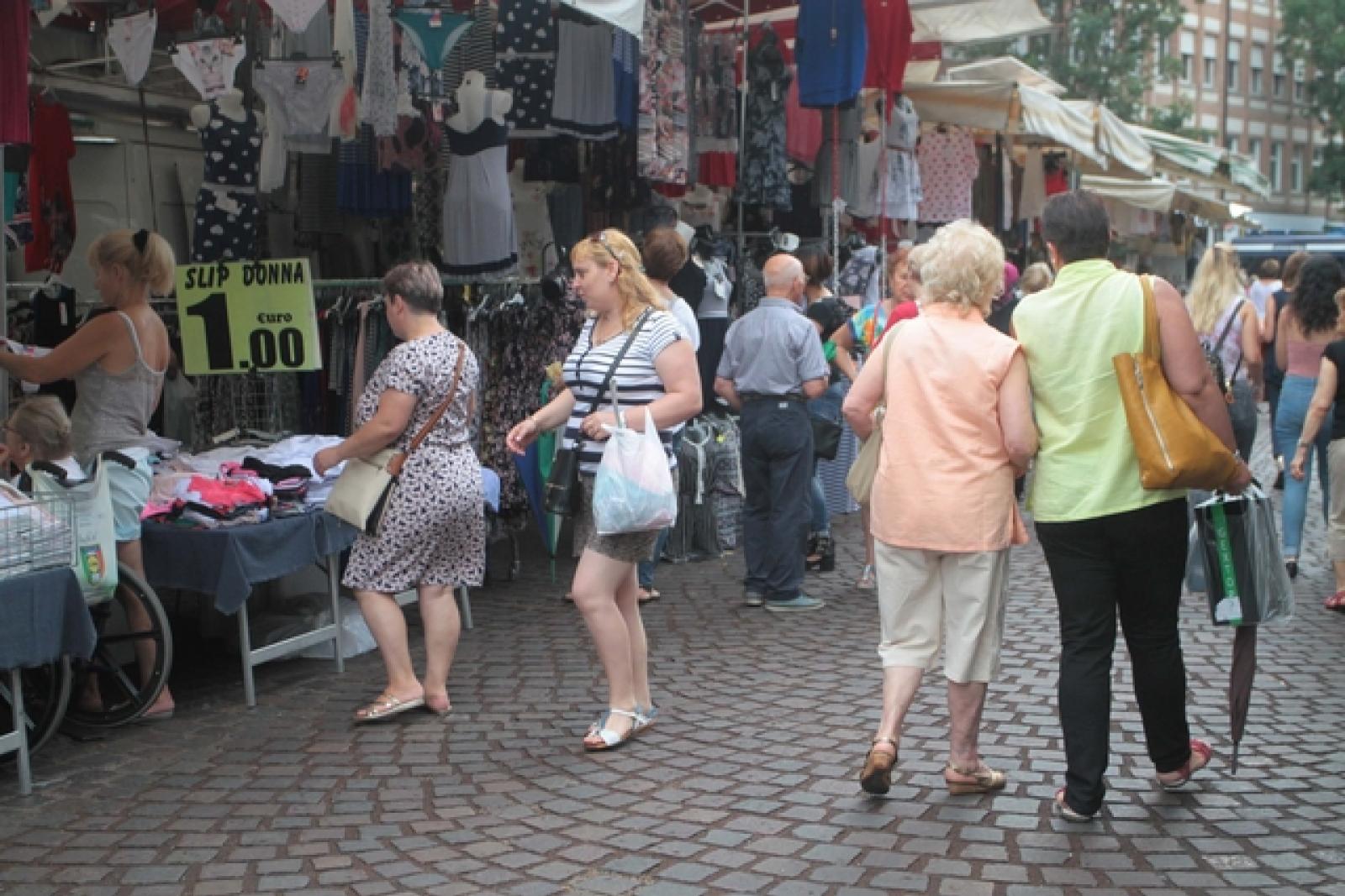 Zanella boccia il green pass per le sagre