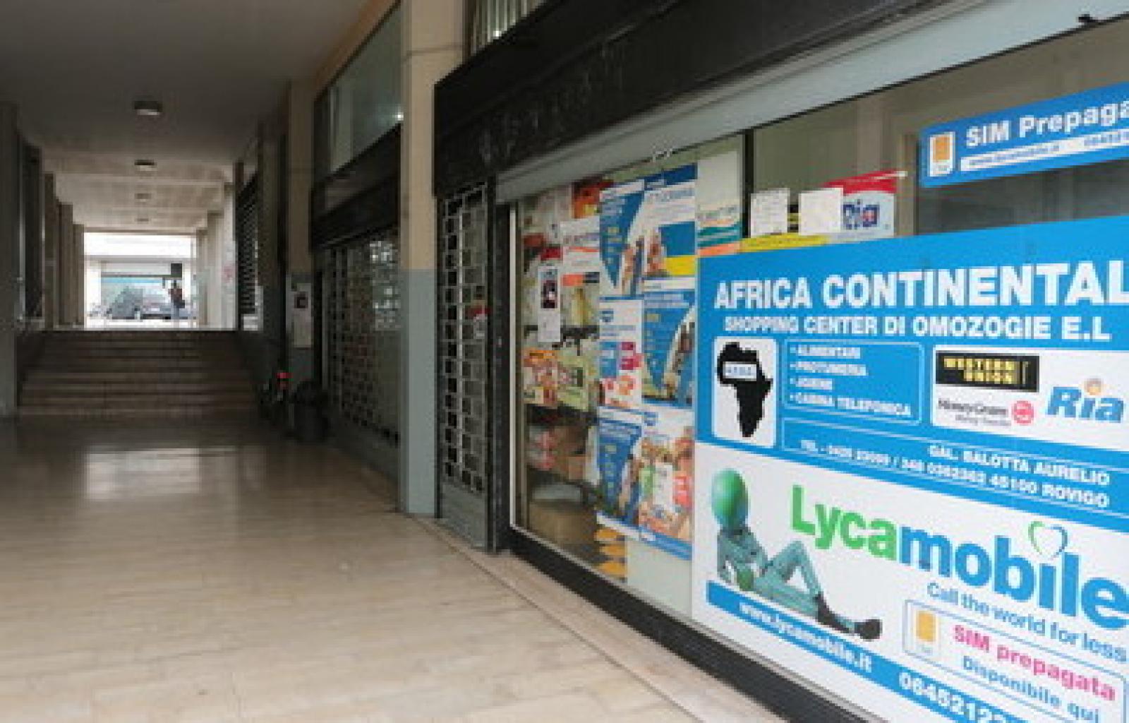 Market a orario ridotto per evitare urla e bivacchi