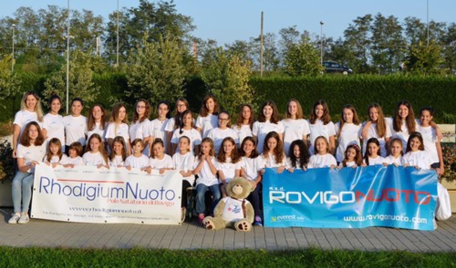 Nuoto sincronizzato.JPG