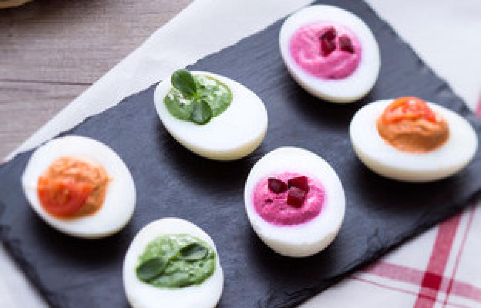 Uova primavera: una ricetta colorata per Pasqua