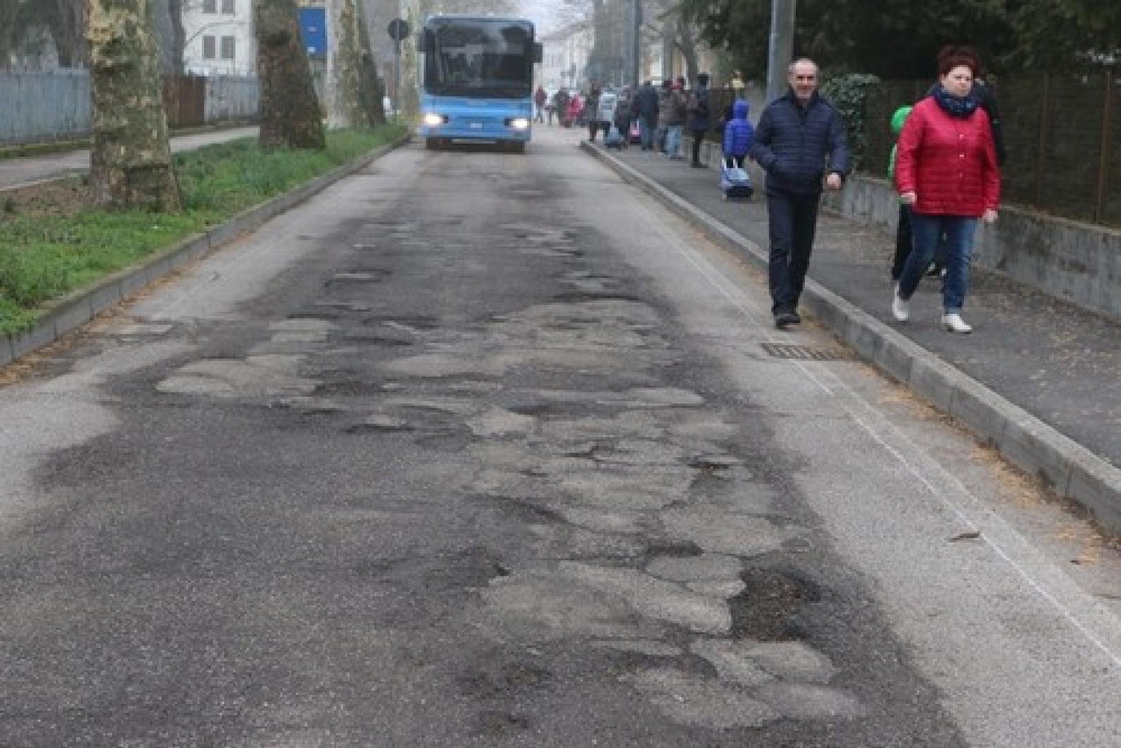 Via della Resistenza Buche 5