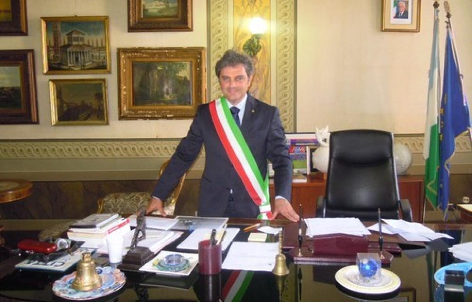 Operazione soccorso: due leghisti firmano, gli altri no. Bergamin riprepara la mini giunta