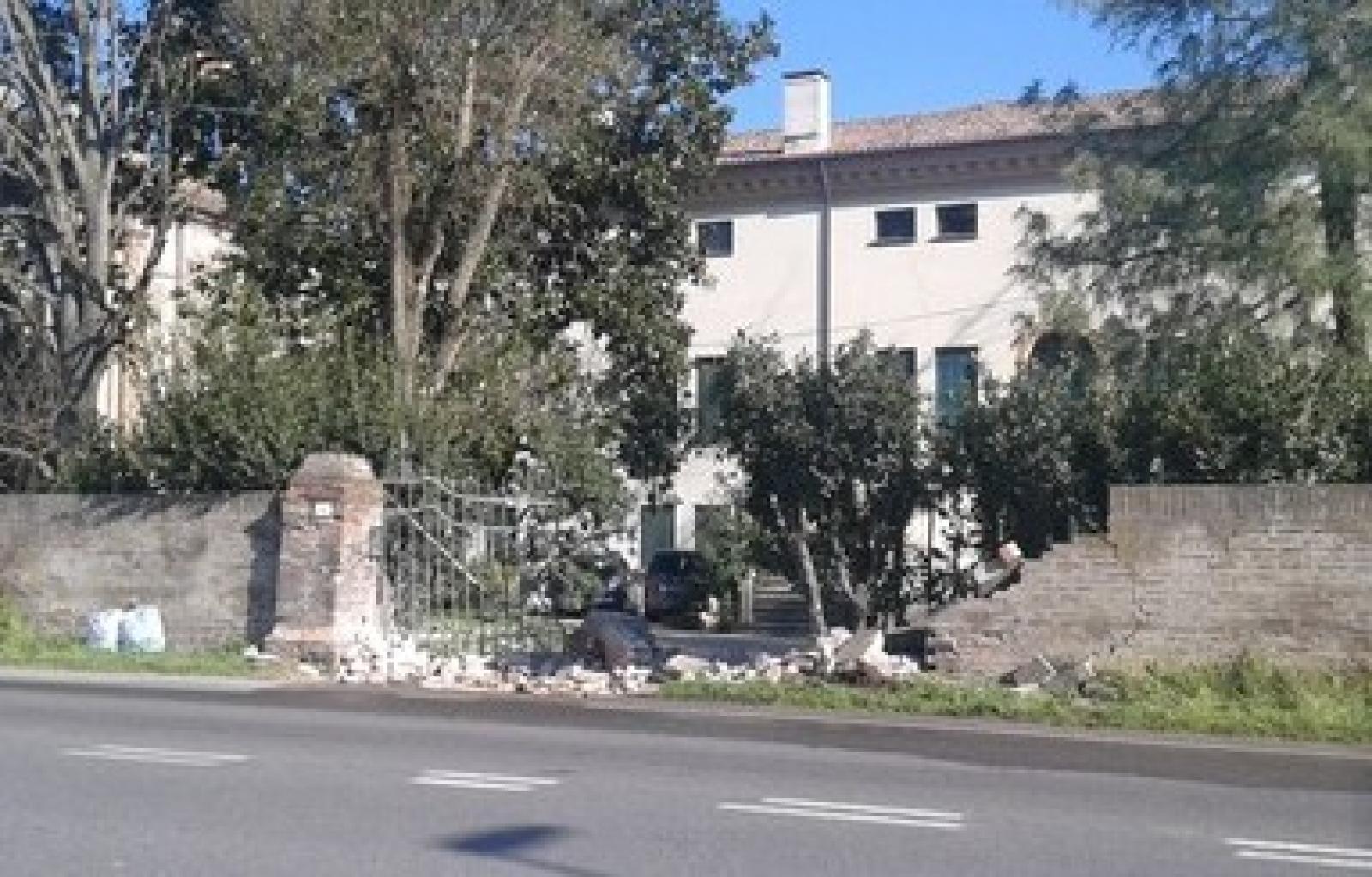 mura villa stampanoni.JPG
