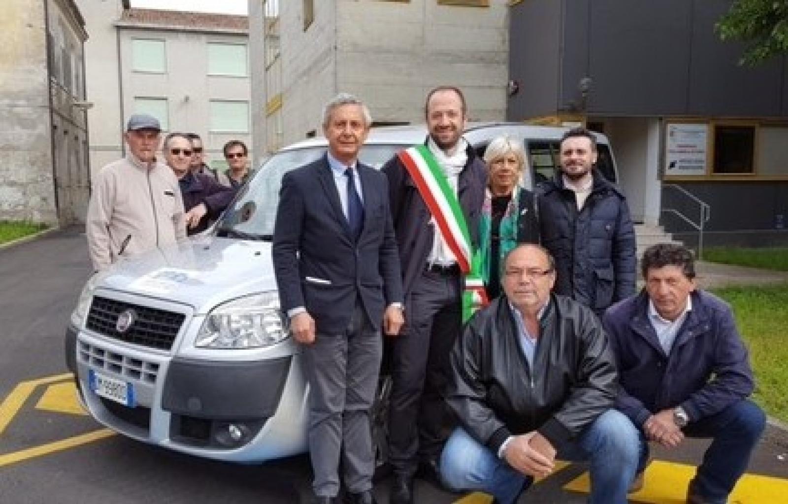 furgone salute cavarzere.JPG