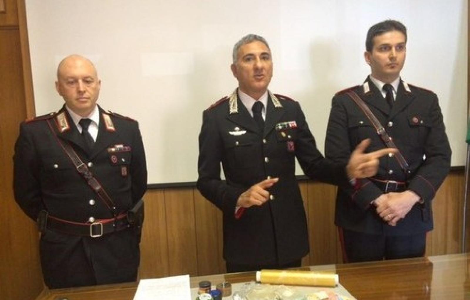 Carabinieri Rovigo spacciatore liceo (1).JPG
