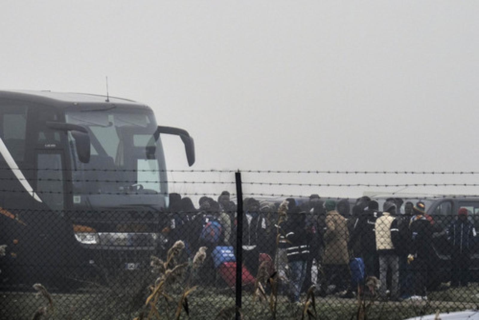 Trasferimento profughi Cona (4)