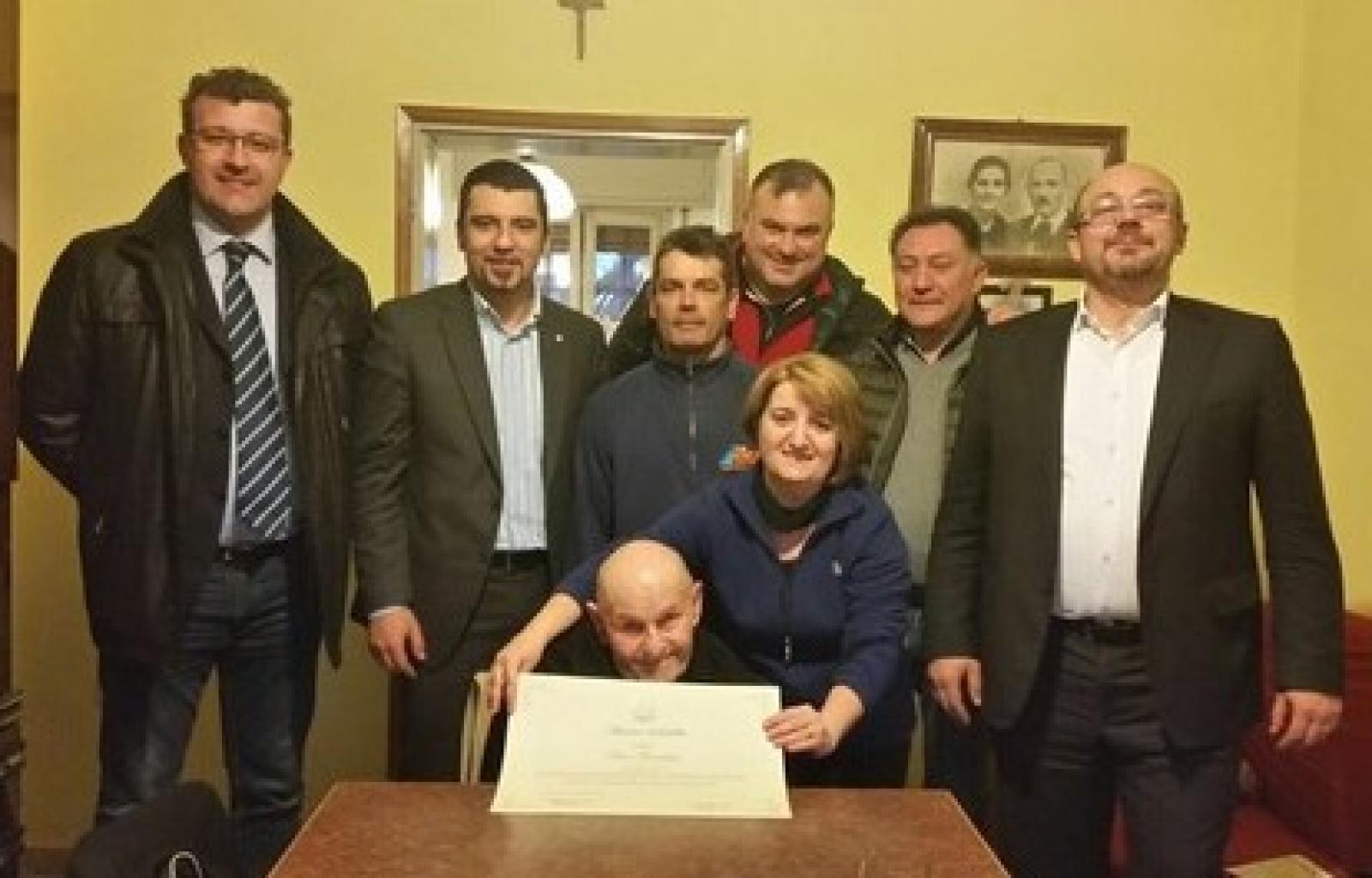 Coldiretti dino gambato.JPG