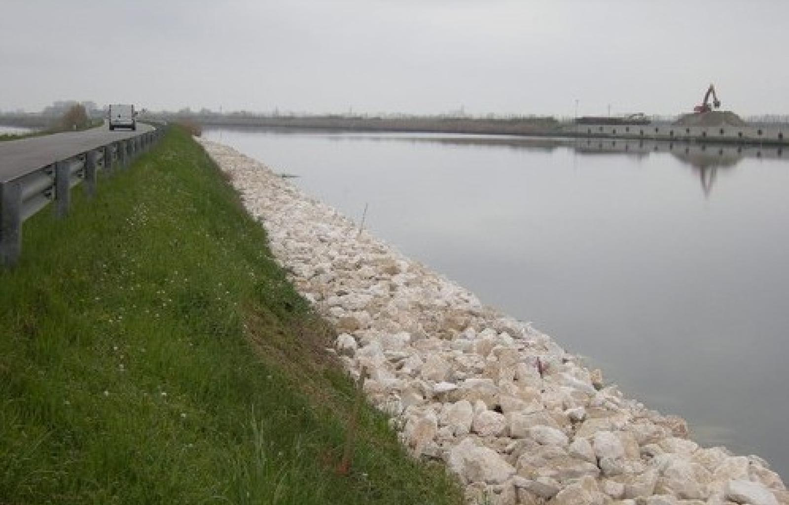 Lavori Po di Levante-Rosolina.jpg