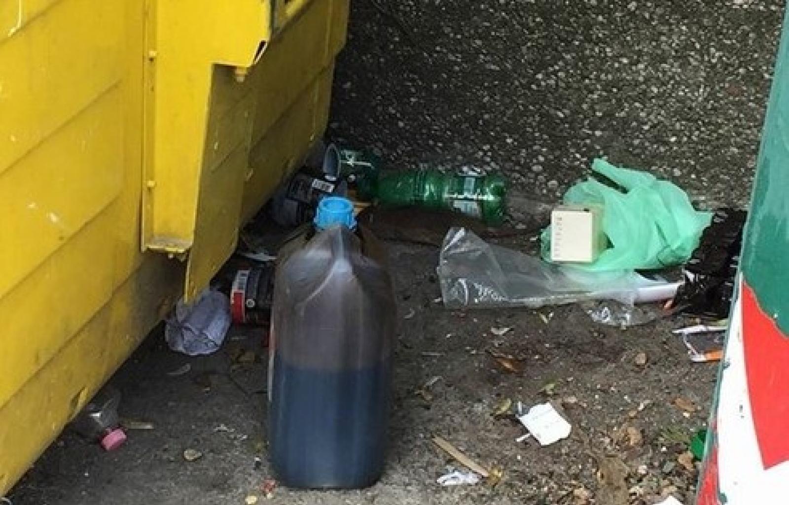 rifiuti area ecologica cavarzere via marco polo (2