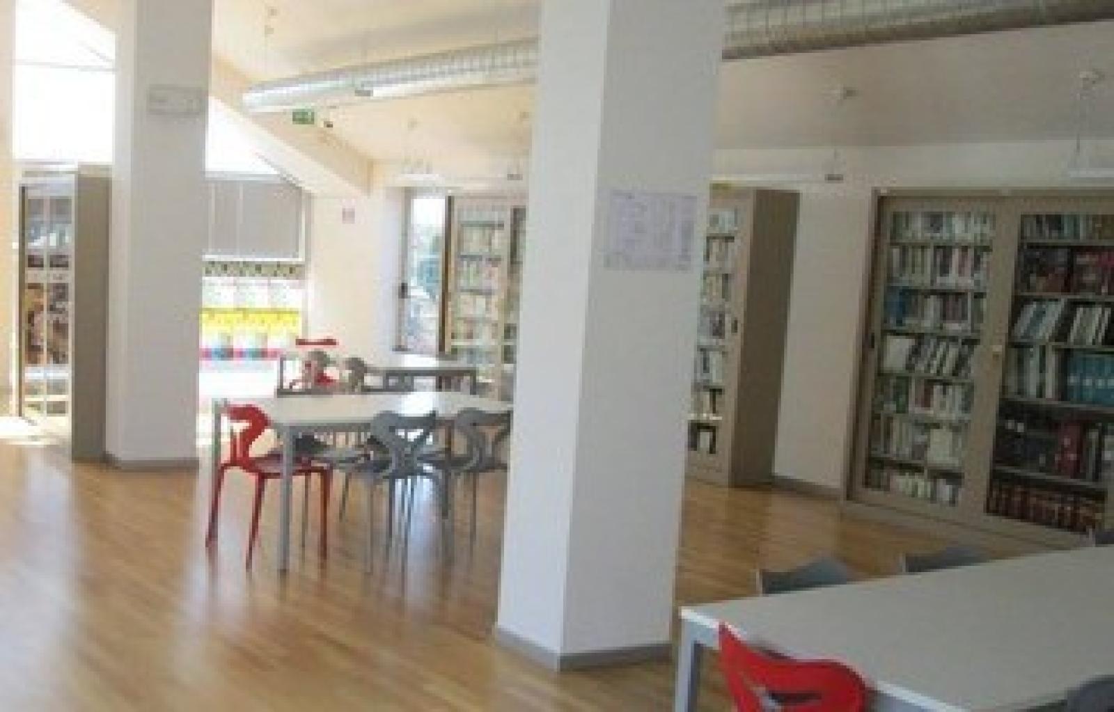 Biblioteca Porto Viro.jpg