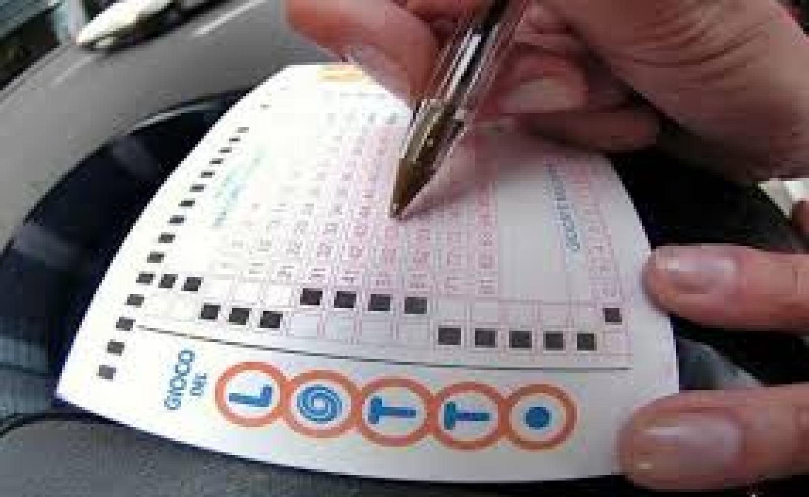 Centra la quaterna e vince 240mila euro al lotto