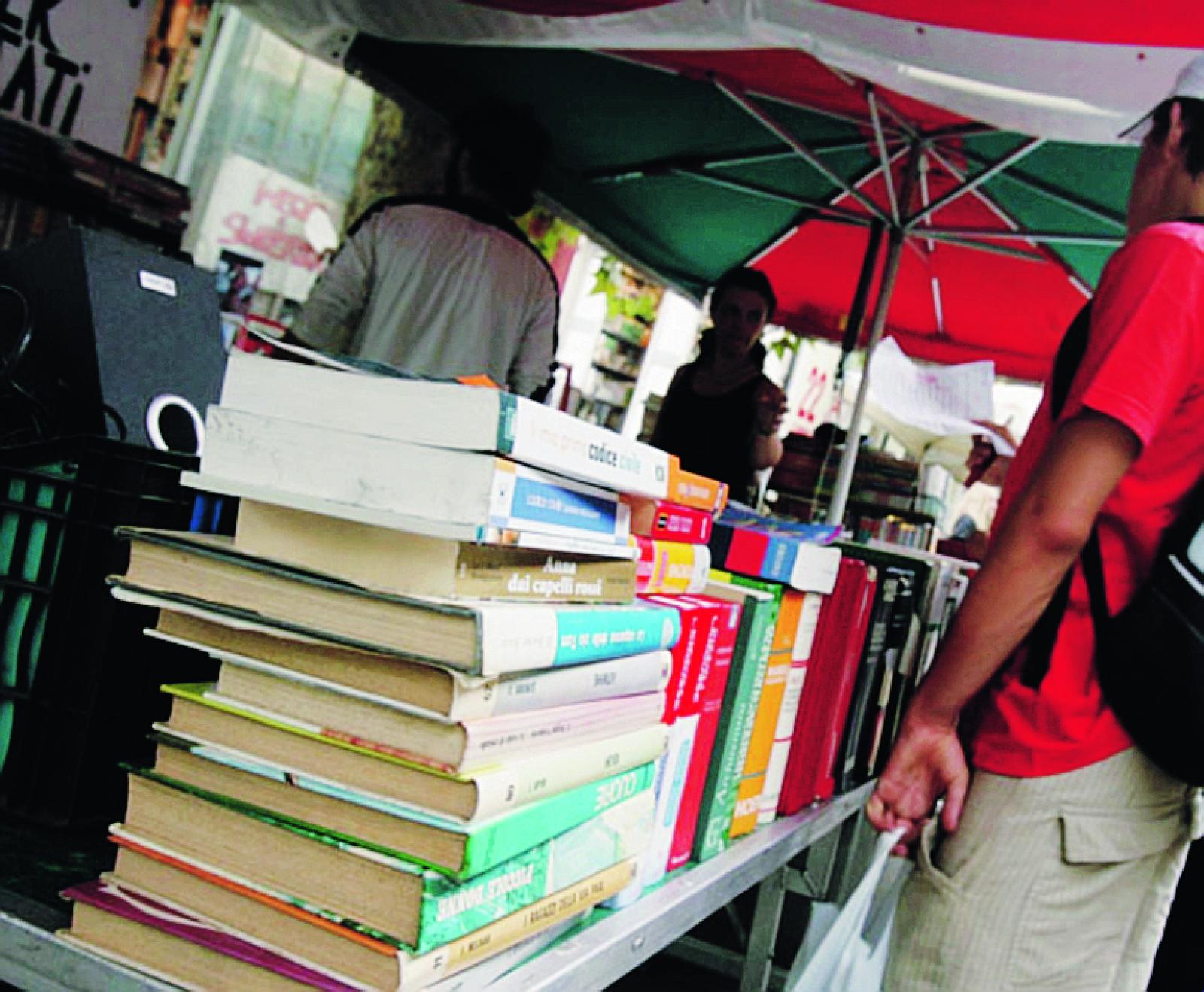 Scuola, 7mila euro per i libri di testo