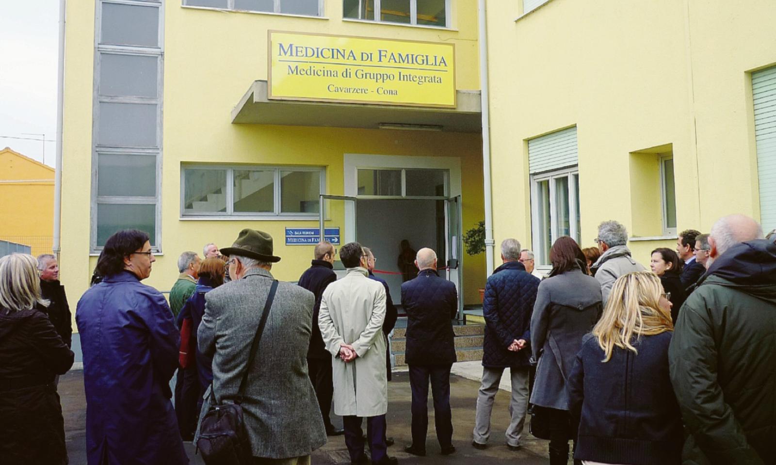 Covid, medici sommersi dal lavoro