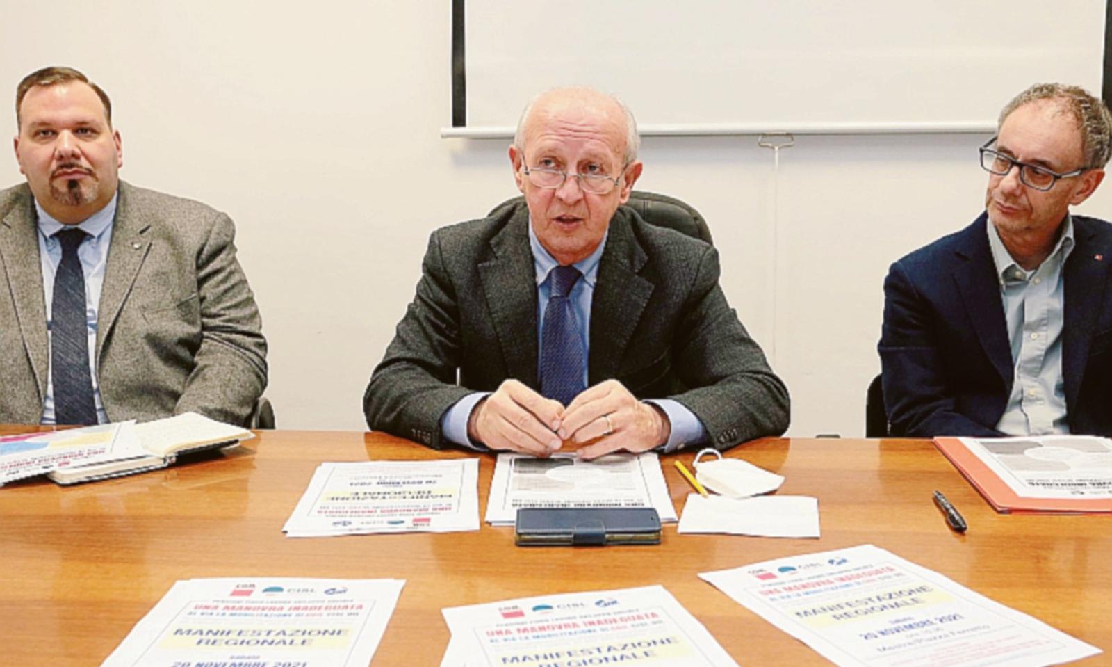 I sindacati: &ldquo;Assunzioni, il 90% precarie&rdquo;