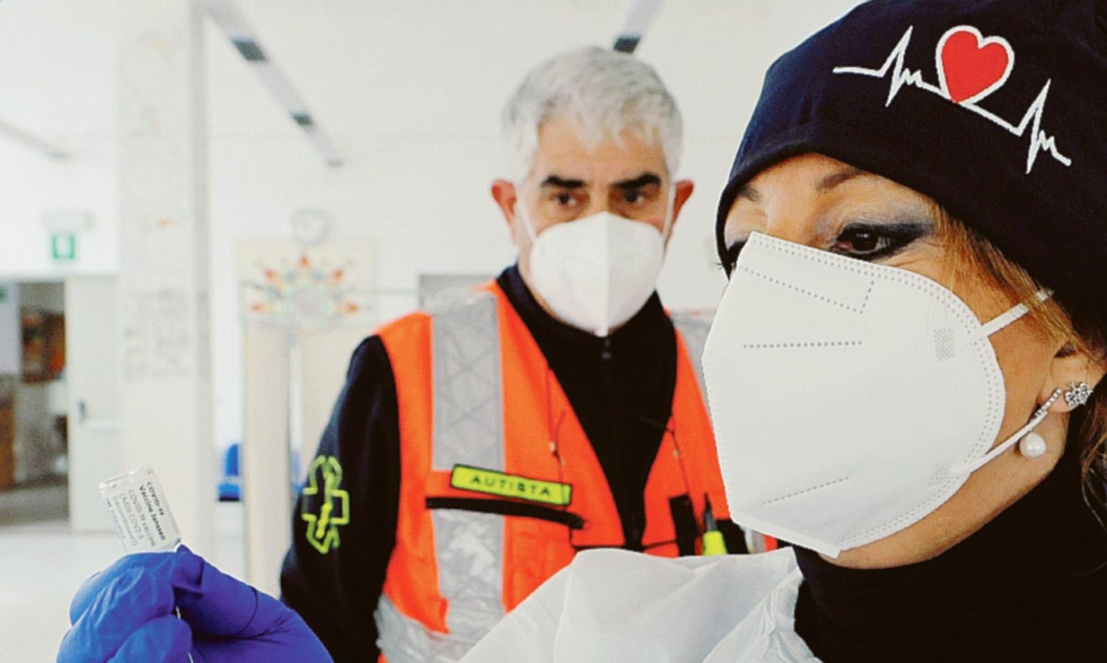 I No vax rischiano 33 volte di pi&ugrave;