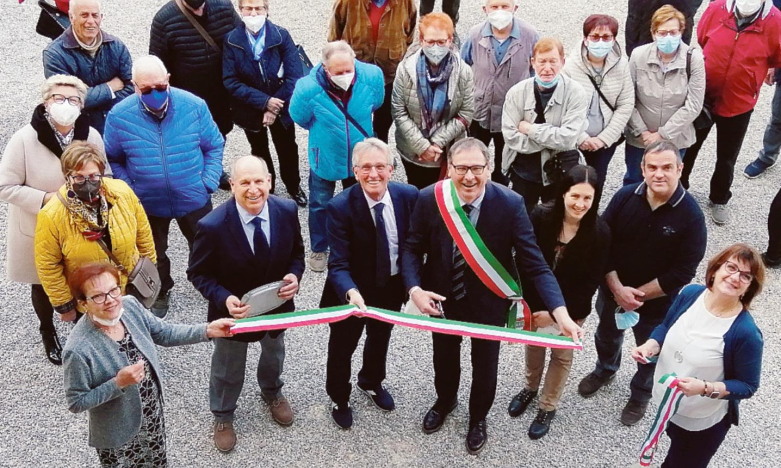 Taglio del nastro al Crab rinnovato