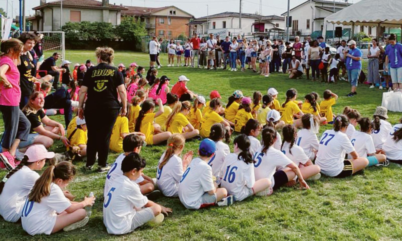 Sul campo la festa del volley