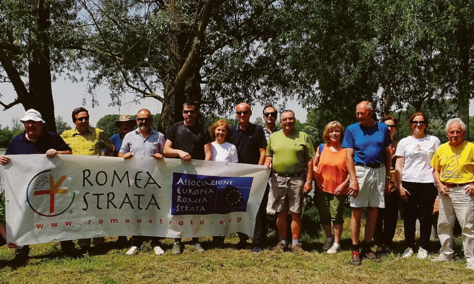 I pellegrini attraversano il Po