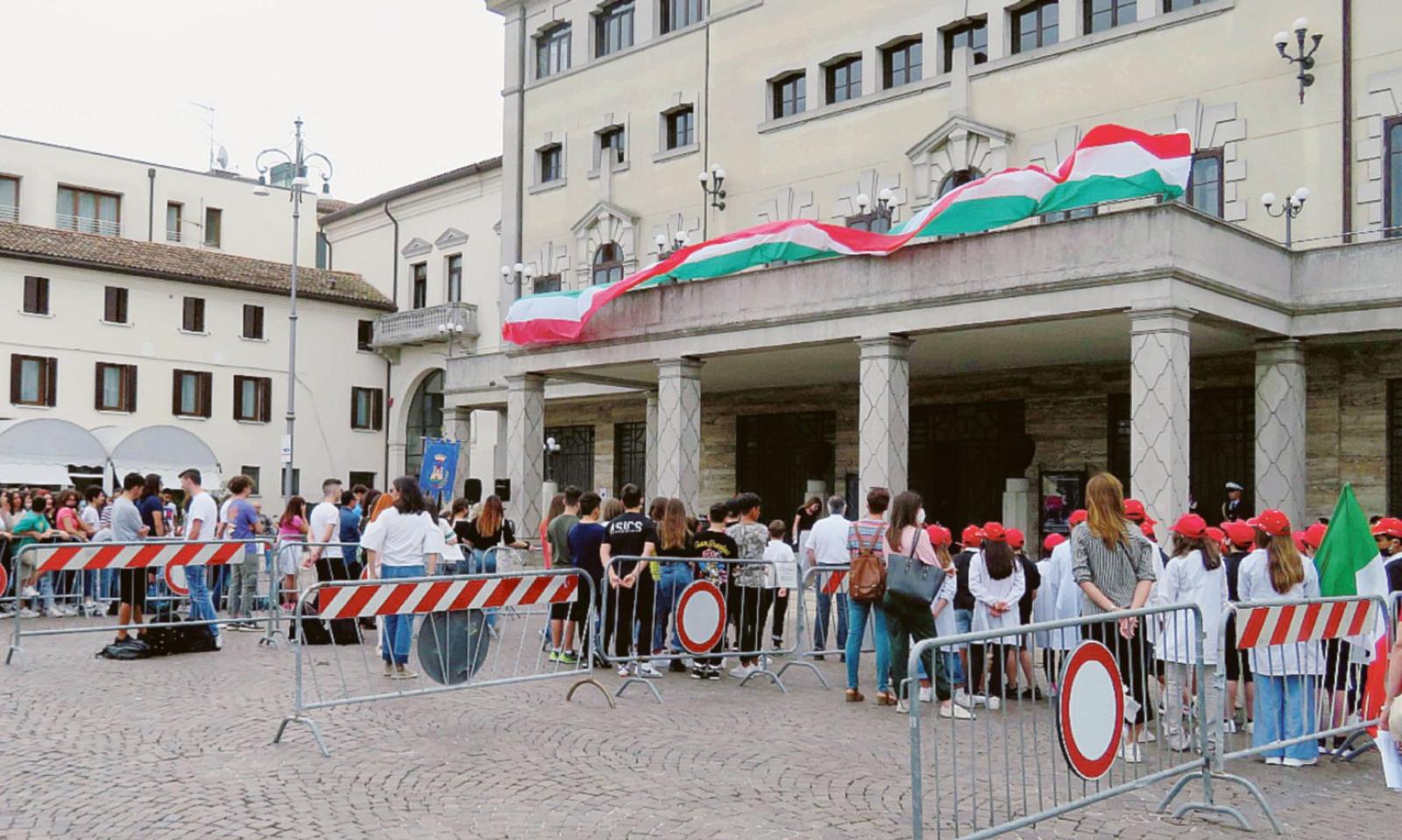 A casa da scuola anche il 3 giugno