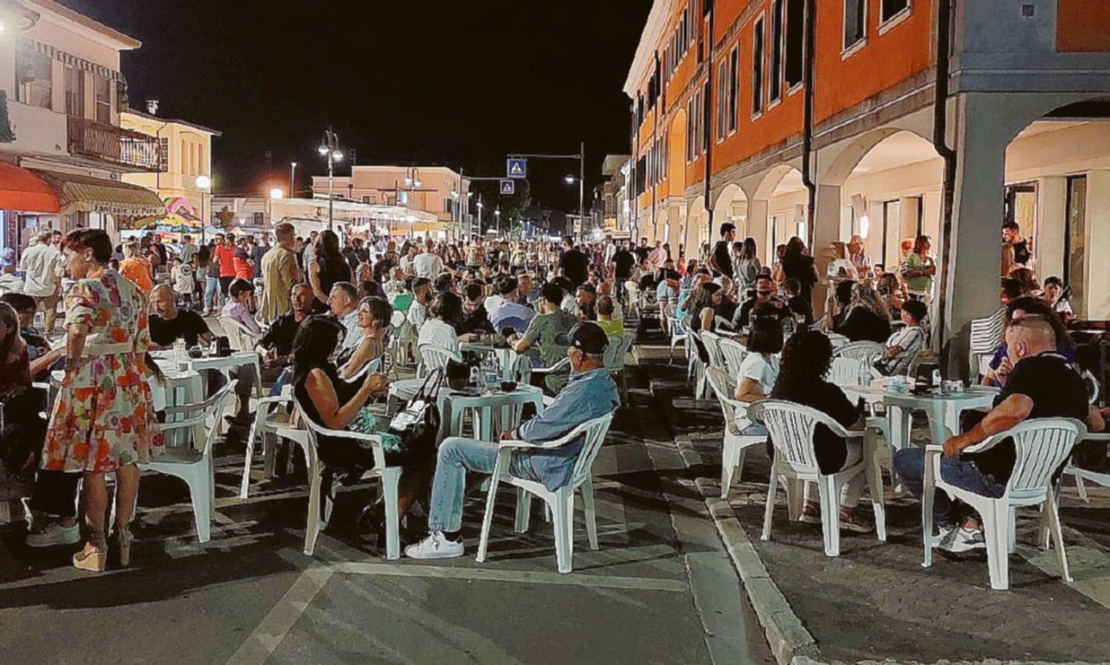 &ldquo;Marti&rdquo;, subito boom. Arriva anche il sindaco