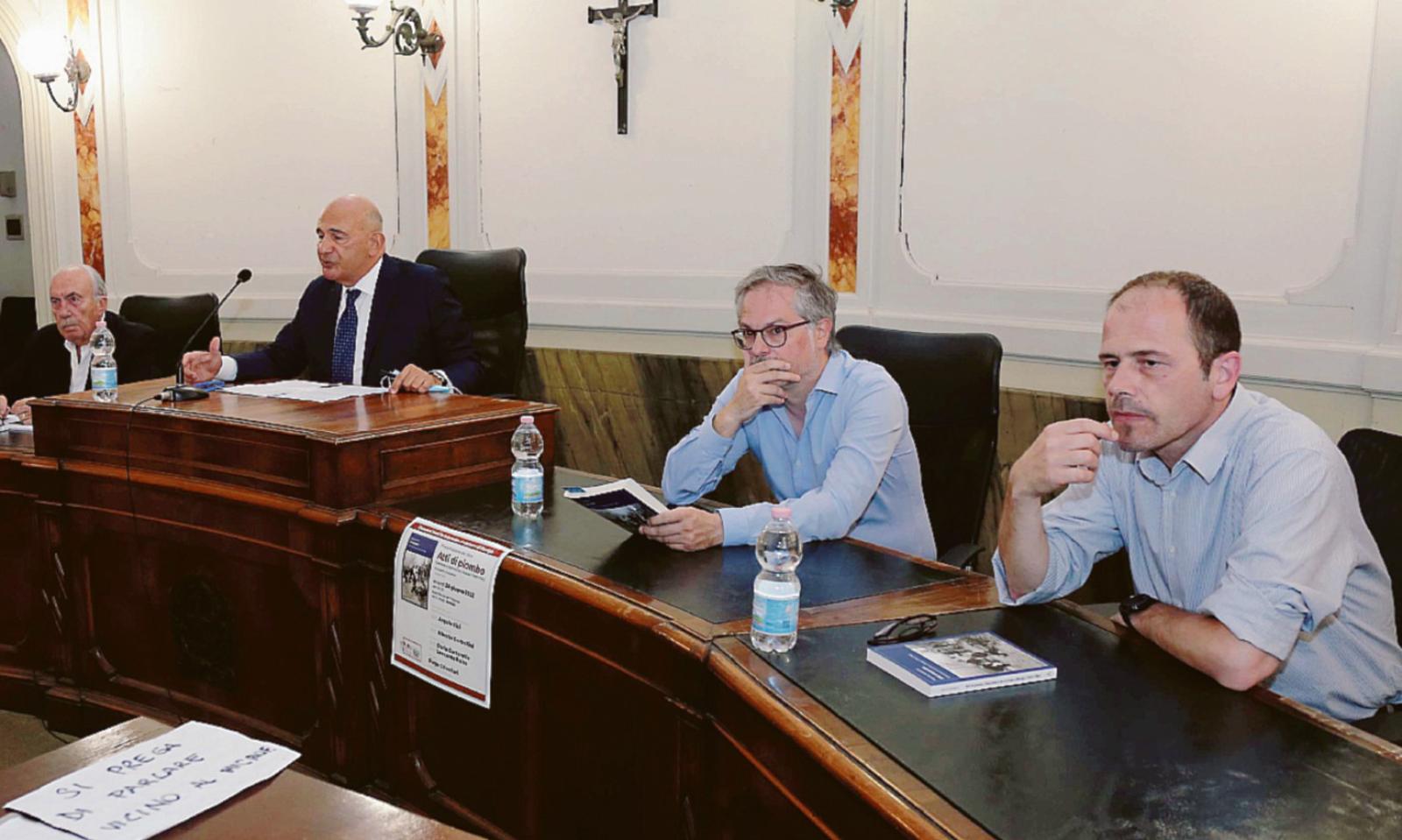 Bombe, attentati e notti di fuoco: storia di una Rovigo "nera"