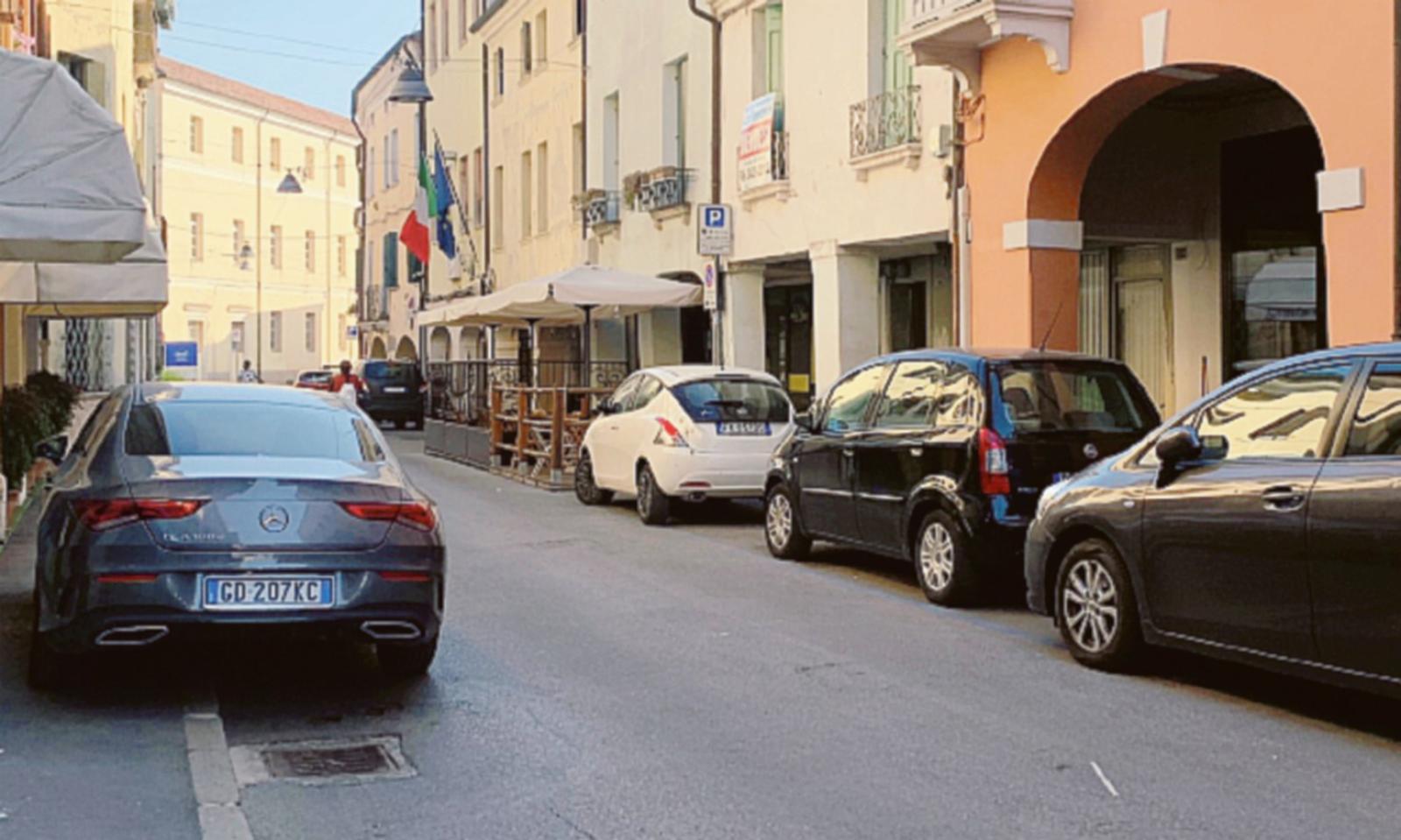 &ldquo;La Ztl? Ora ucciderebbe solo il commercio&rdquo;