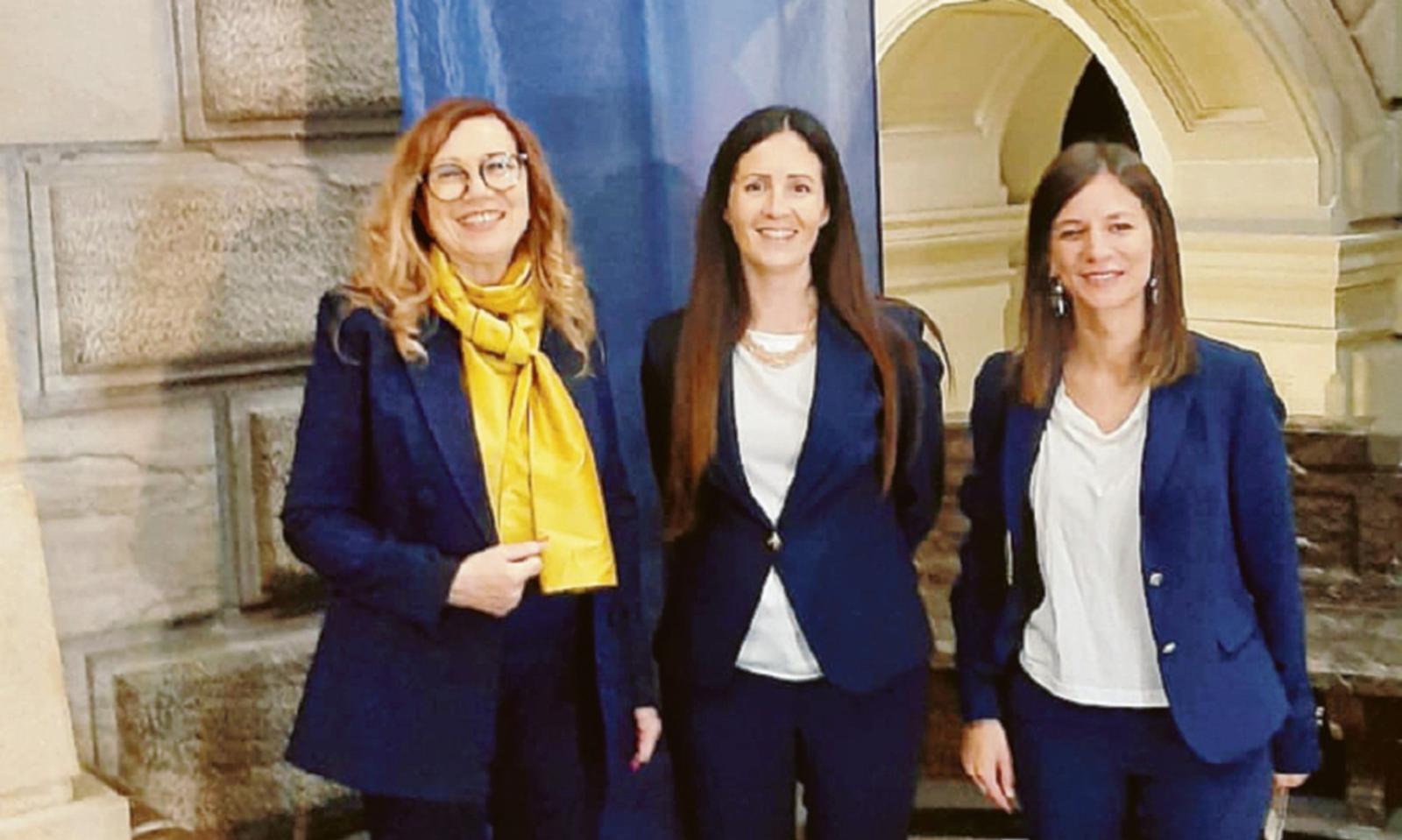 Tre splendide ambasciatrici