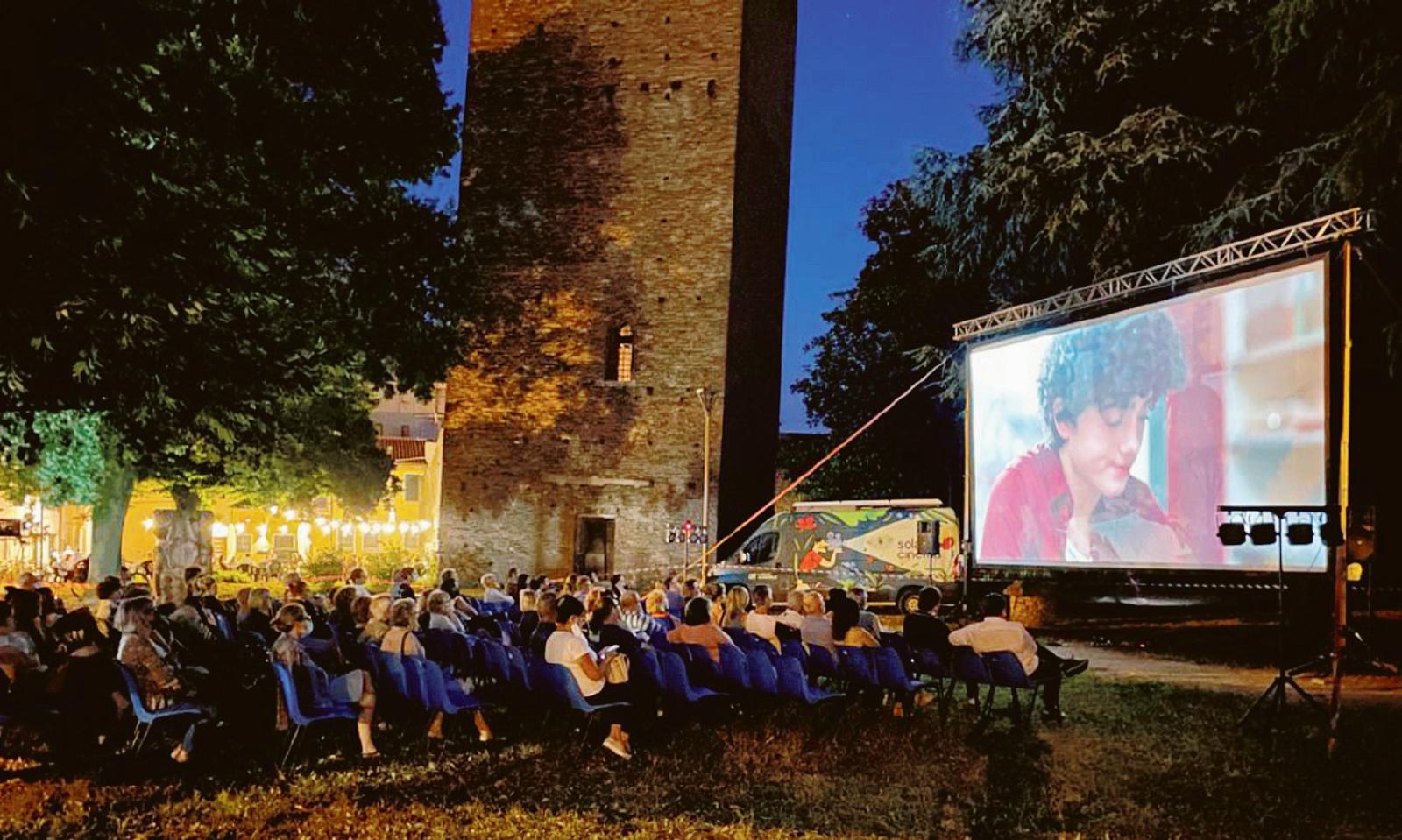 Il grande cinema. Sotto le stelle, sotto le torri