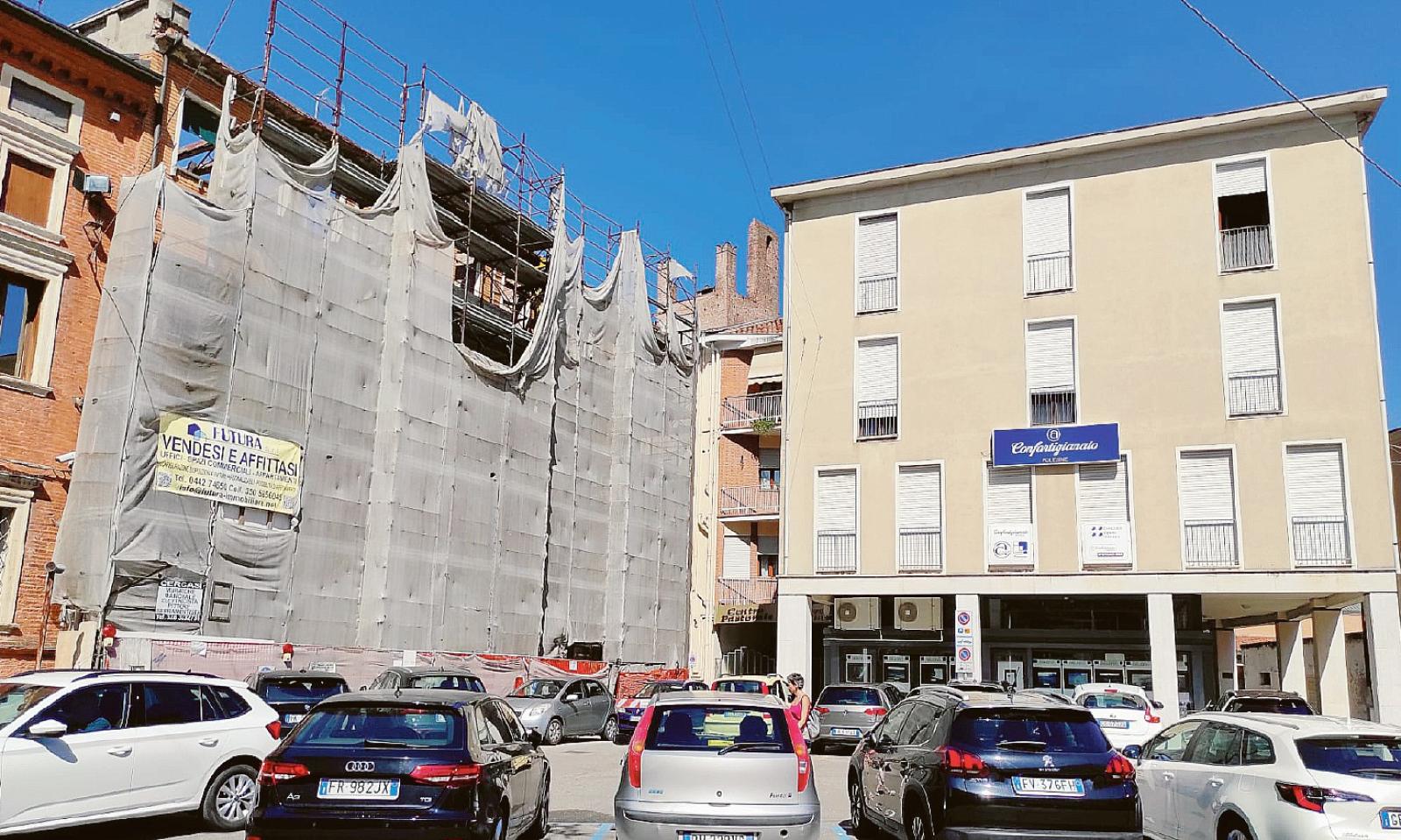 &ldquo;Ora basta, togliete il ponteggio&rdquo;