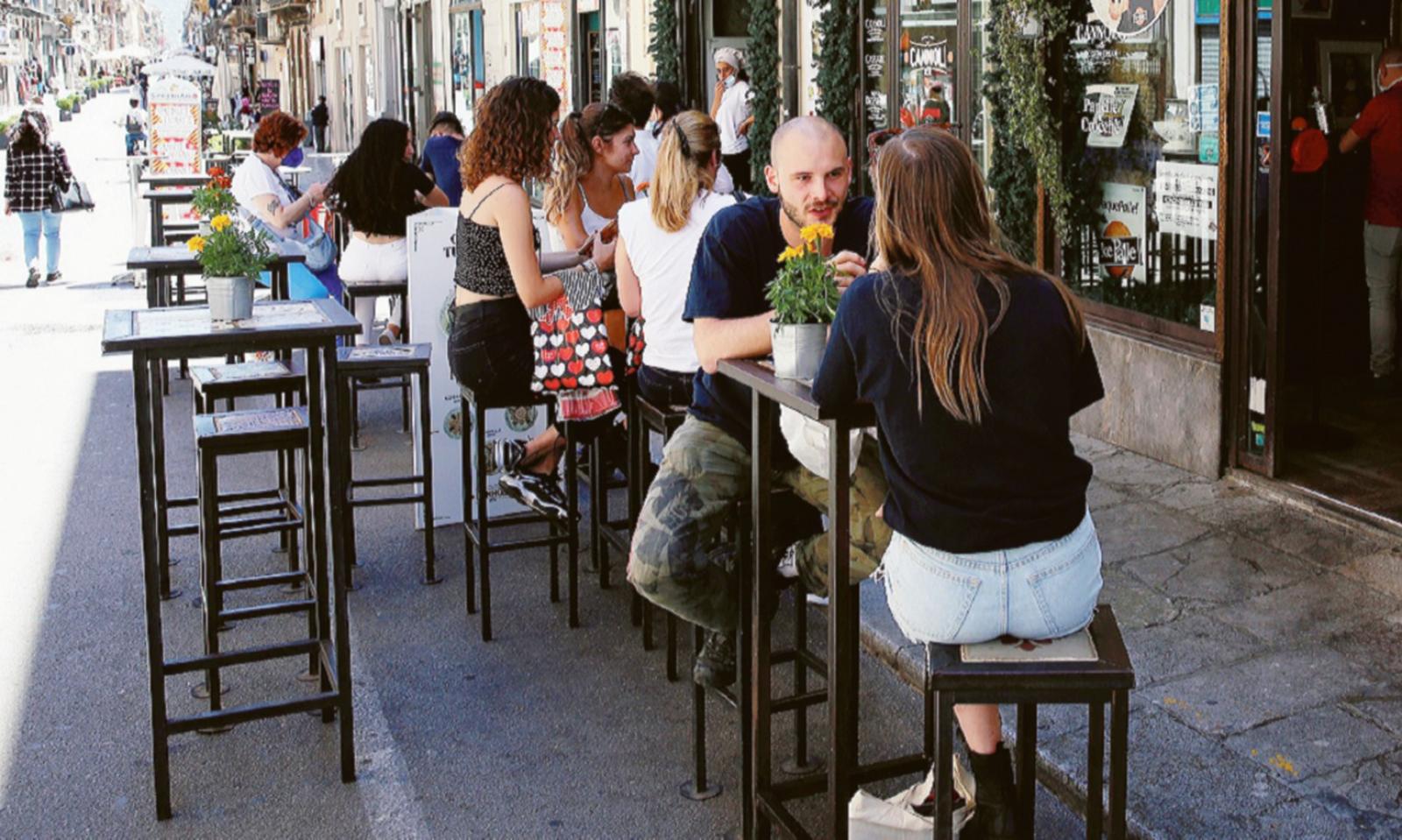 Fare il turista ormai costa una fortuna