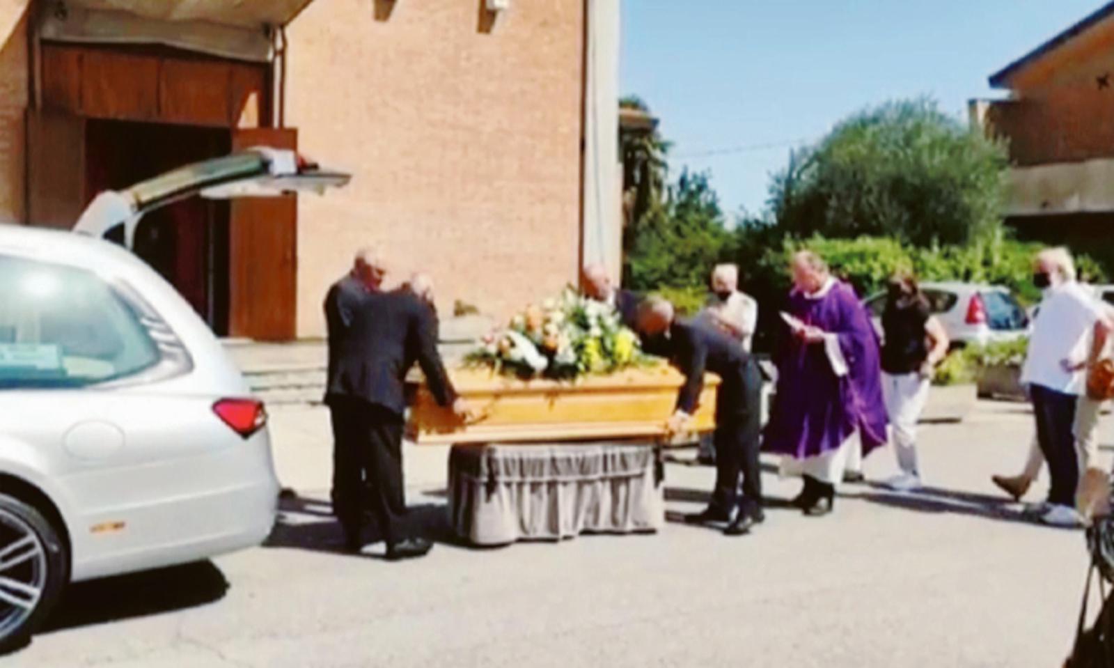 L&rsquo;ultimo saluto ad Albanese, chitarrista di Milva