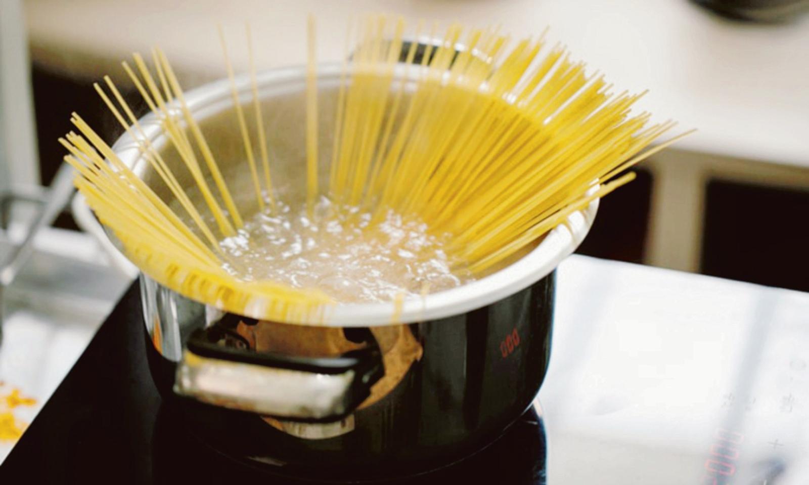 "Pasta cotta a fuoco spento? Fatelo voi!"