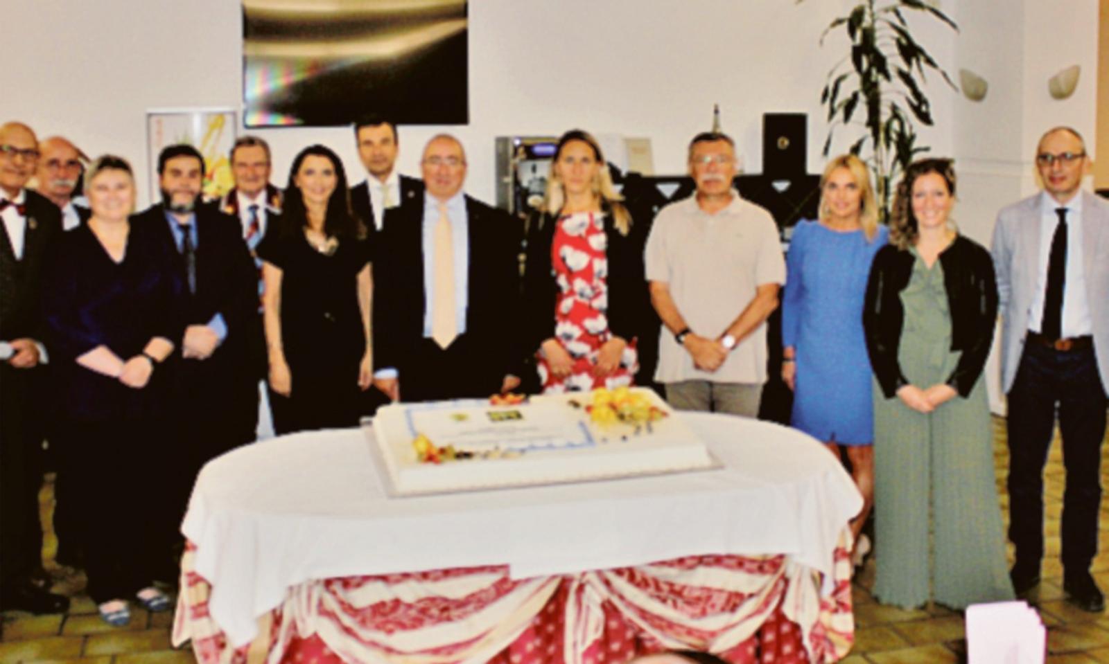 Assieme per i bimbi che soffrono