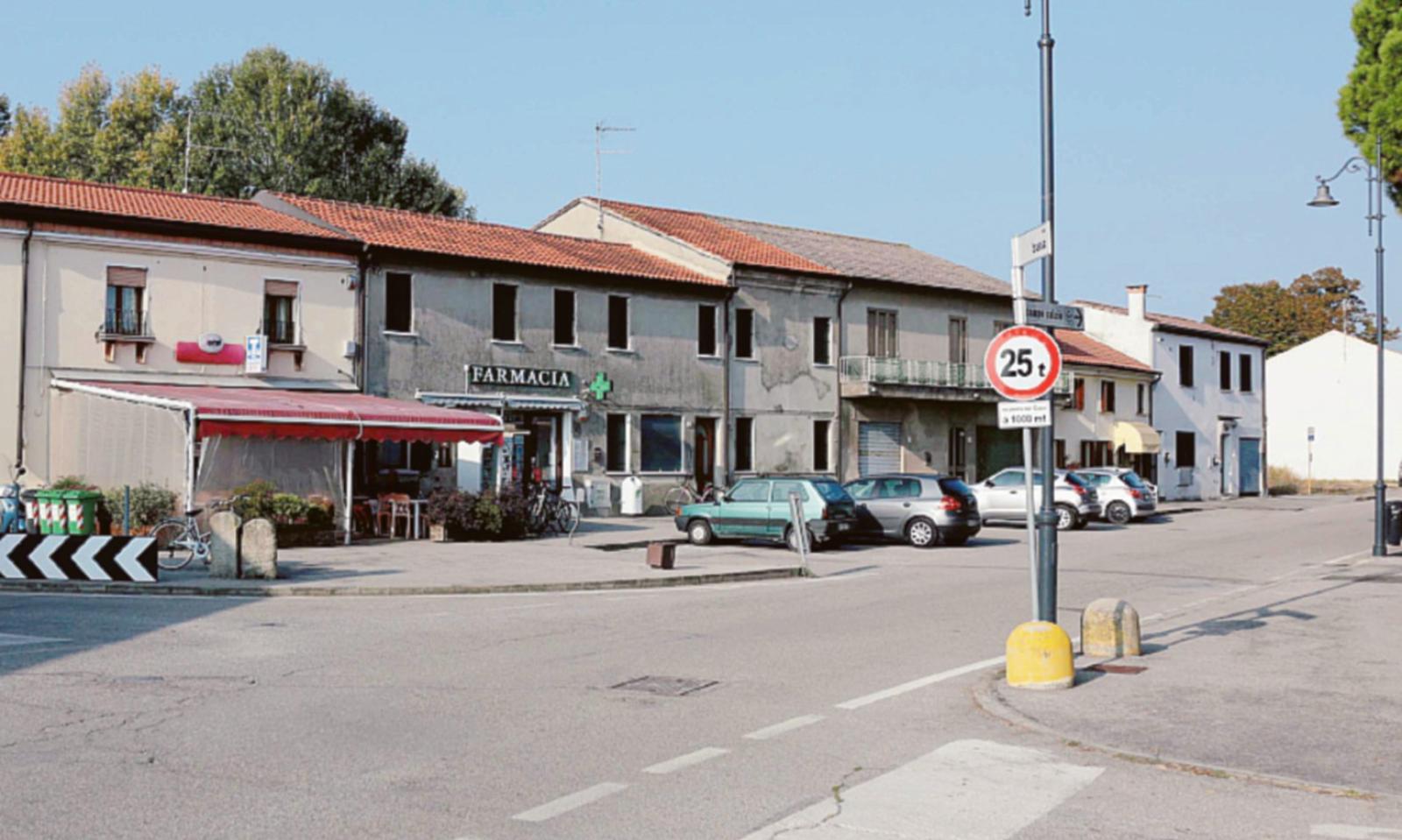 "Facciamo comunit&agrave; e ci aiutiamo"