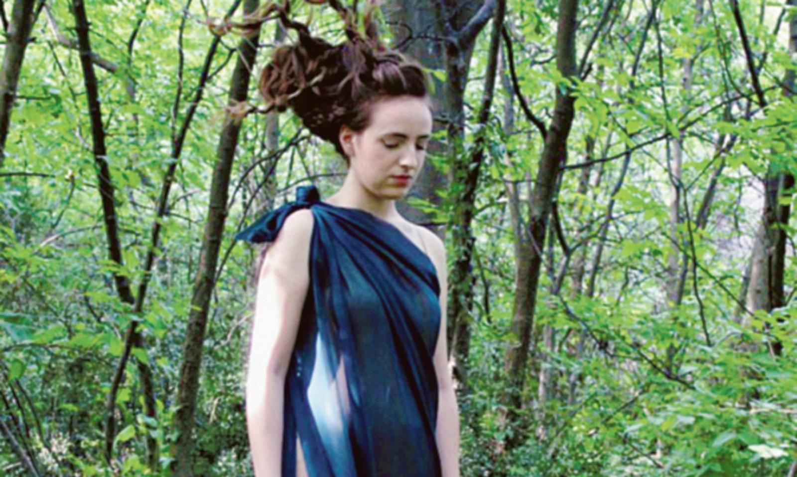 Jessica scolpisce con i capelli