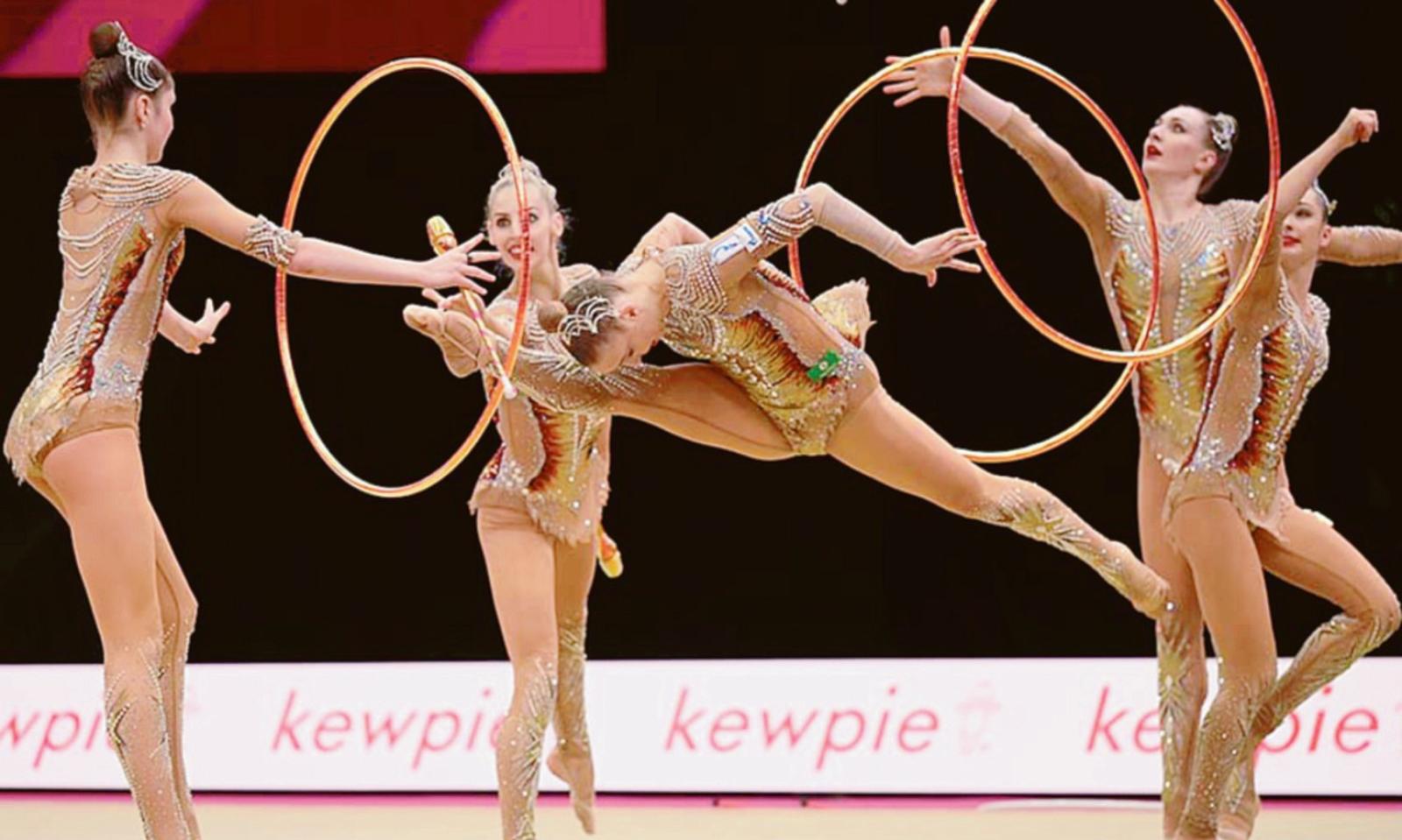 Ritmica della bufera: "Allenamenti durissimi e umiliazioni"