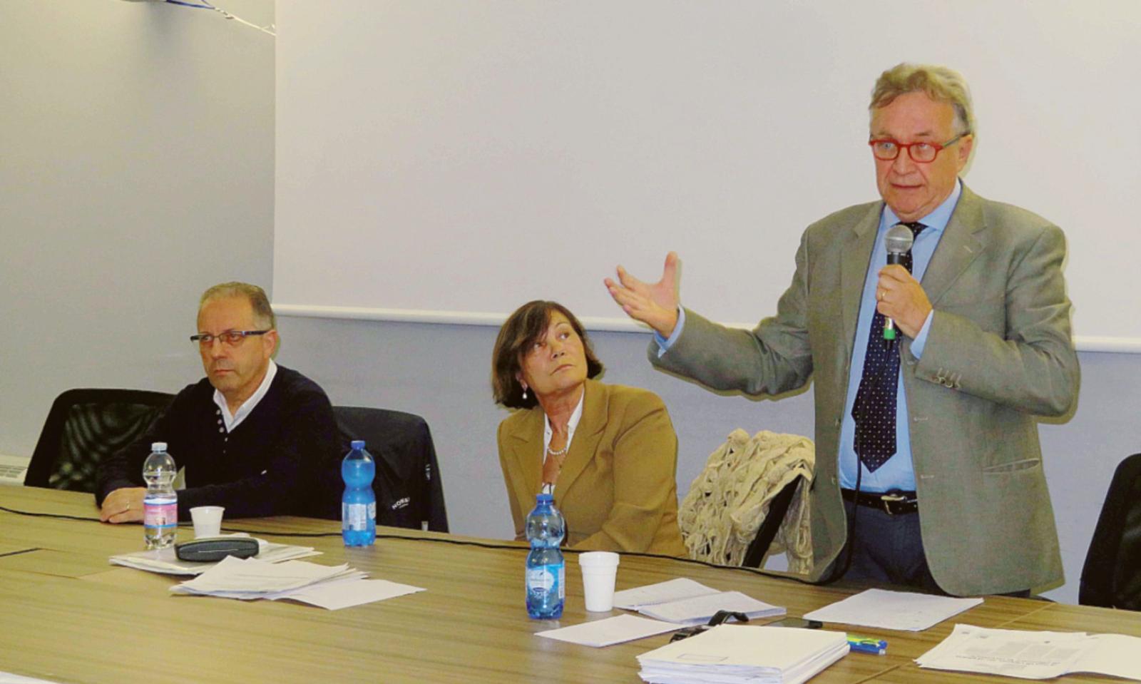 "Csa, i vertici subito a casa!"