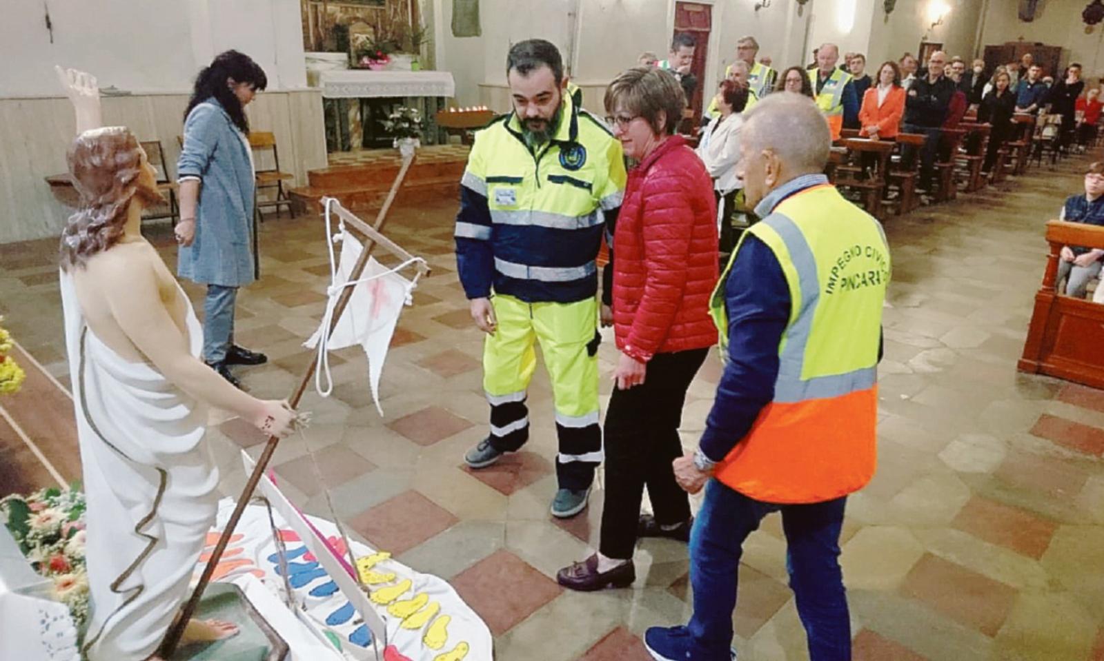 Il paese ringrazia i suoi angeli