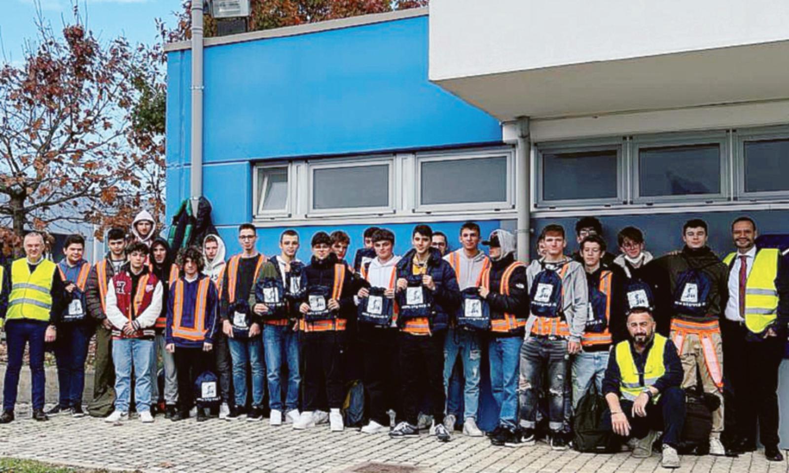 In 1.300 a lezione in azienda