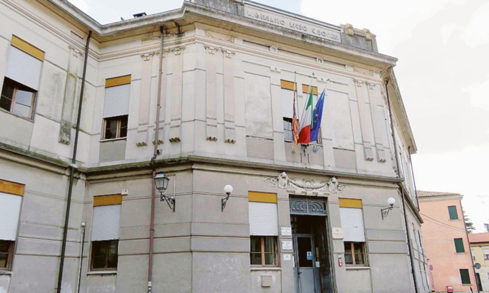 Il Liceo sul sentiero di guerra: "Abbiamo diritto ad ambienti sicuri"