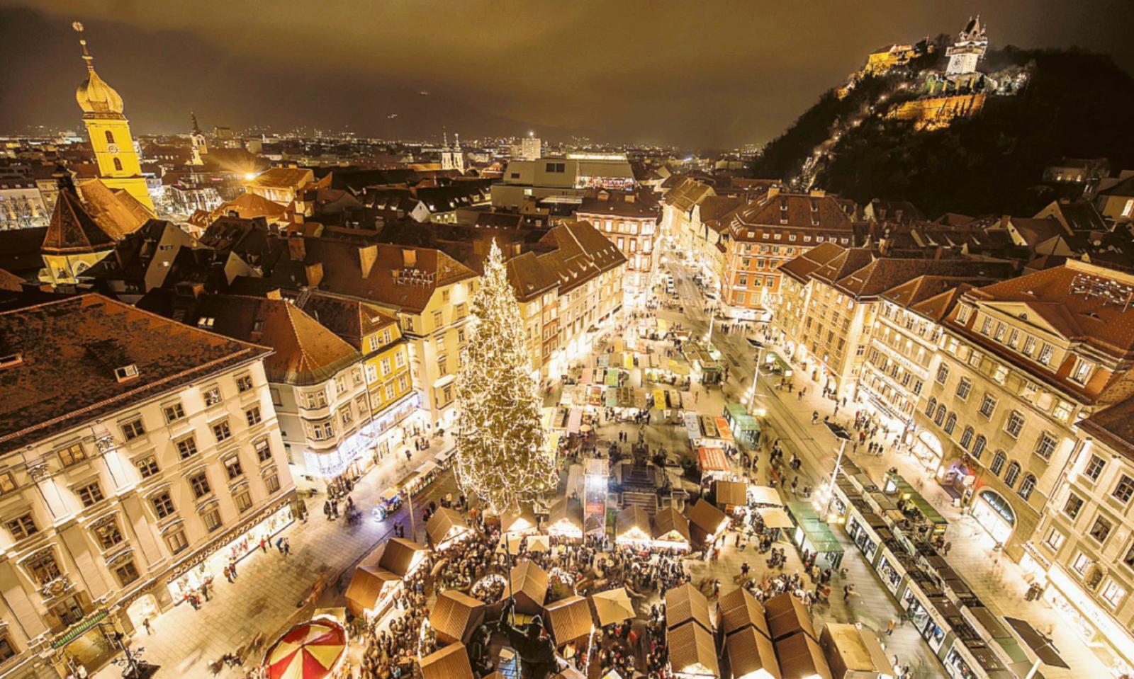 Avvento a Graz, tra palazzi barocchi mercatini e un presepe di ghiaccio