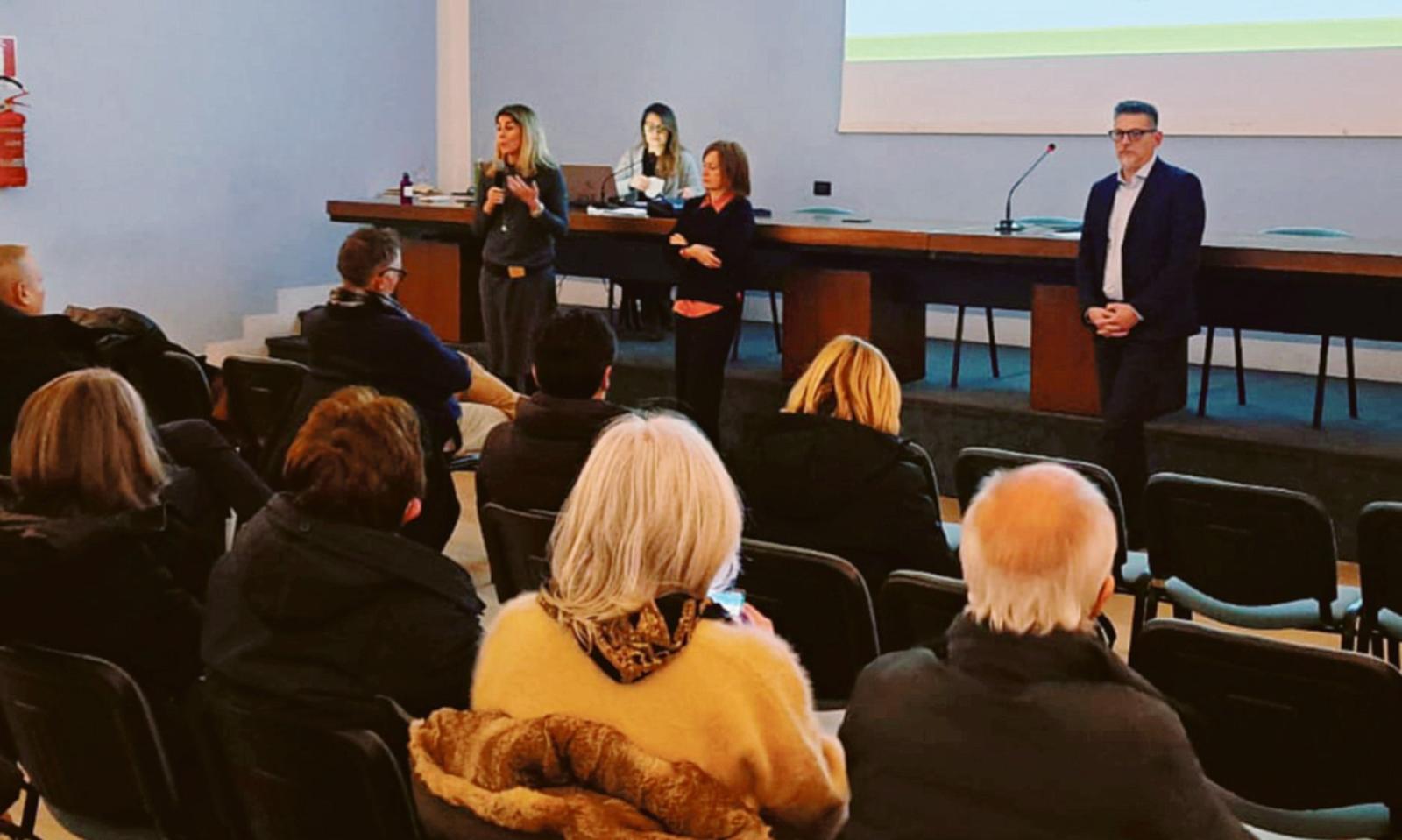 "Vogliamo la zona pedonale in centro"