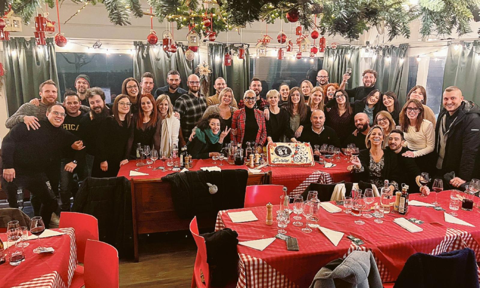 Gli splendidi 35enni sono ancora insieme: una cena fatta di ricordi