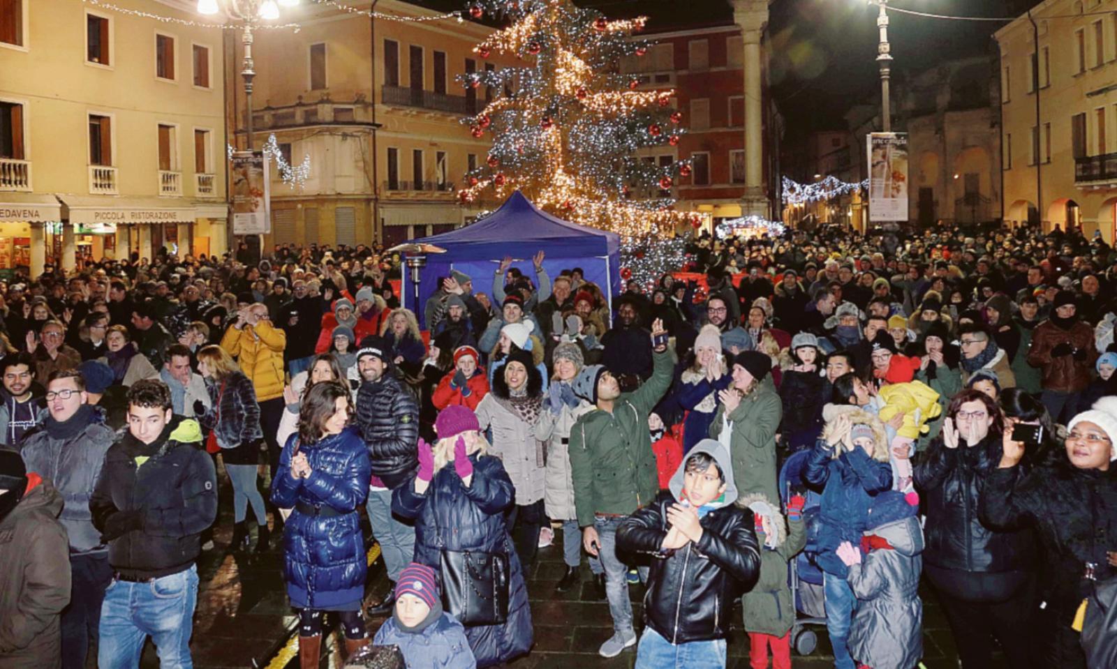 La festa inizia gi&agrave; a mezzogiorno