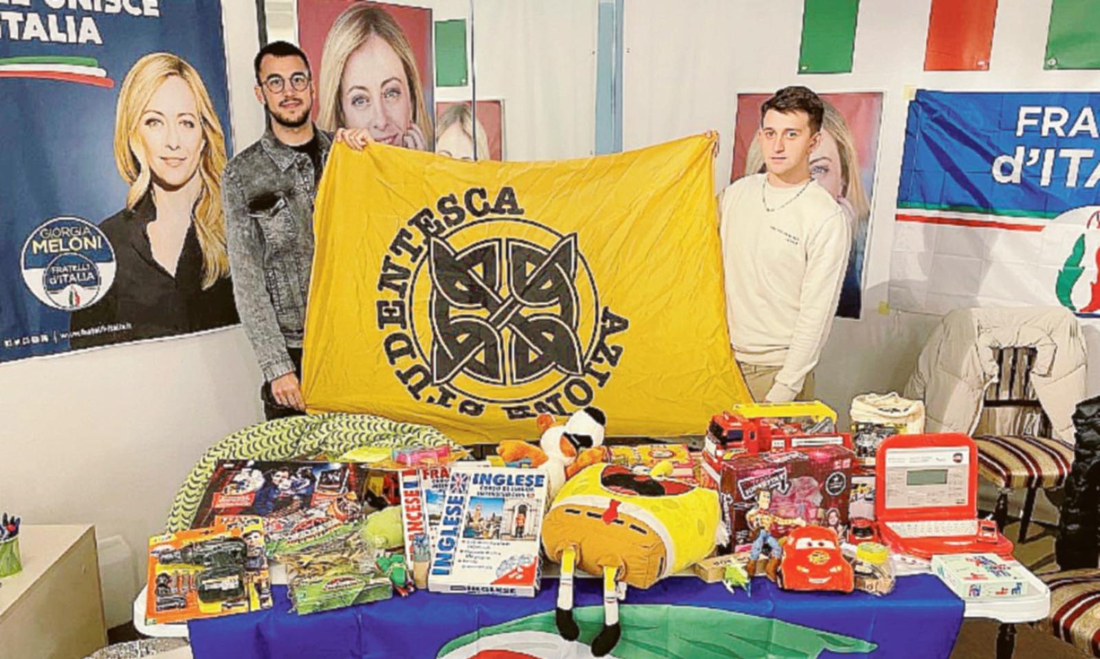 Raccolta giocattoli per i bimbi