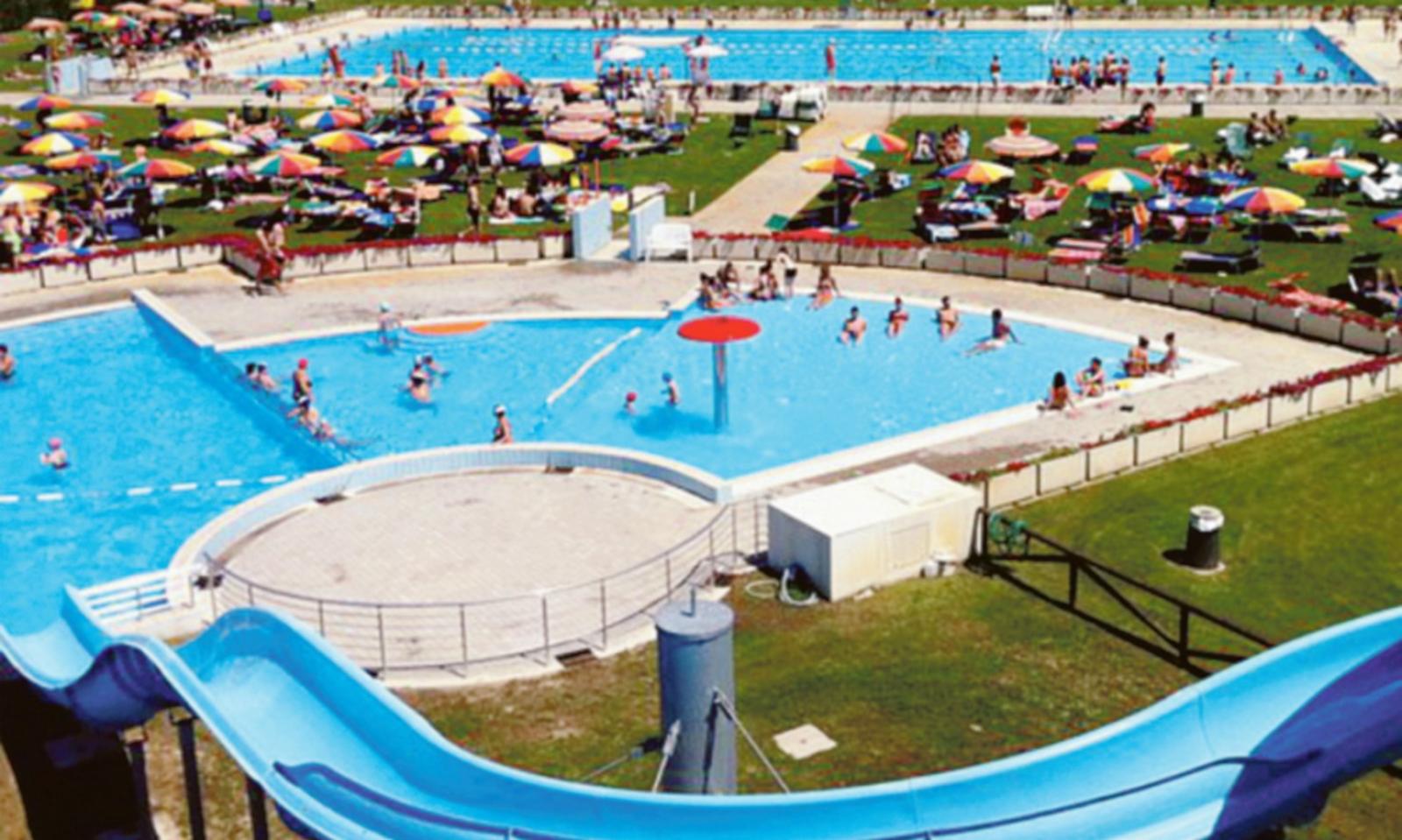 Piscina, causa da due milioni 
